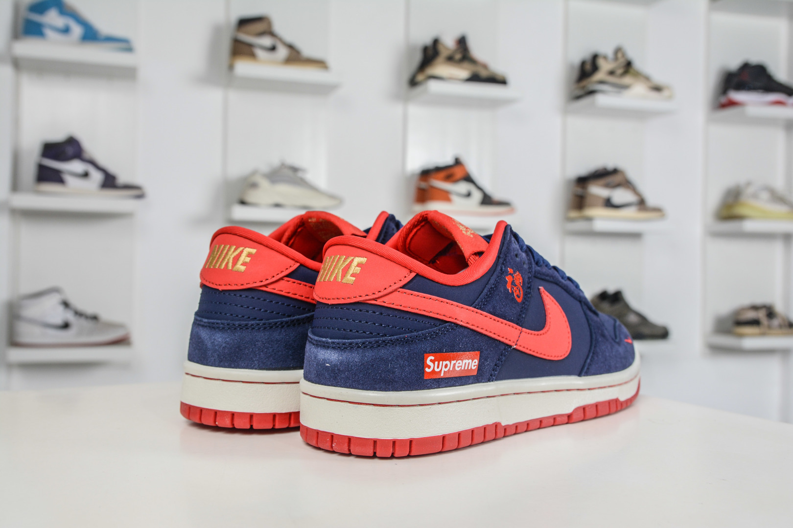 Nike SB Dunk Low x Superme SUP马年限定联名-幽蓝赤霞 NH0601-487-Top High Quatity Cheap Sneakers Fashion Clothing Clothes Bags handbags Shoes of all Brand wholesale With The best Quality And Beautiful Price from China Factory Chinese suppliers wholesaler seller Nike SB Dunk Low x Superme SUP马年限定联名-幽蓝赤霞 NH0601-487