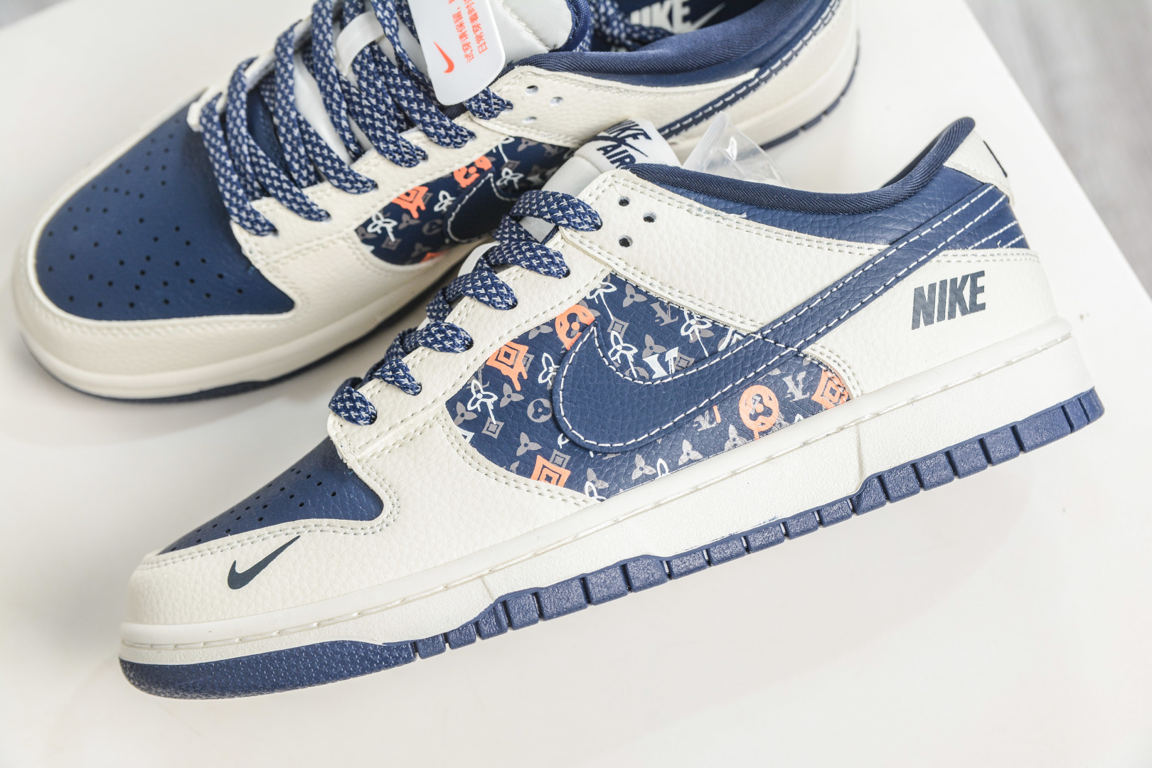 Nike SB Dunk Low 藏青老花 MN1688-104-Top High Quatity Cheap Sneakers Fashion Clothing Clothes Bags handbags Shoes of all Brand wholesale With The best Quality And Beautiful Price from China Factory Chinese suppliers wholesaler seller Nike SB Dunk Low 藏青老花 MN1688-104