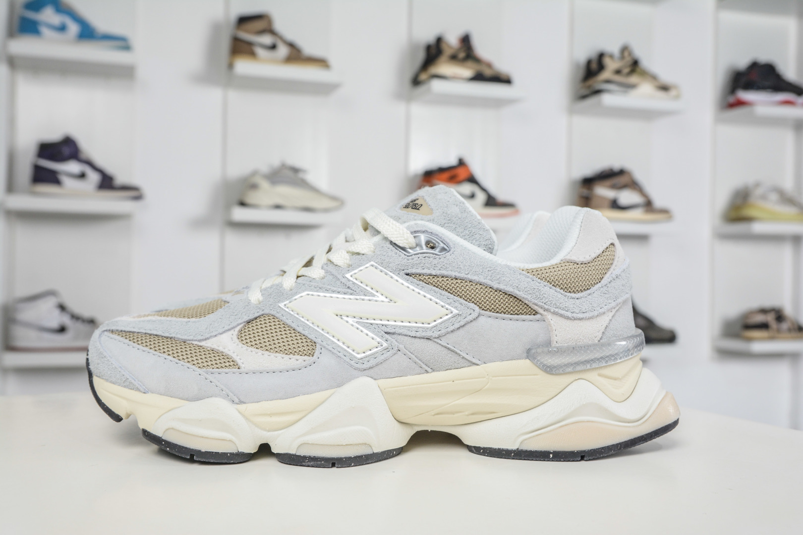 T版 新百伦New Balance NB9060 米灰色 U9060440 T版 新百伦New Balance NB9060 米灰色 U9060440