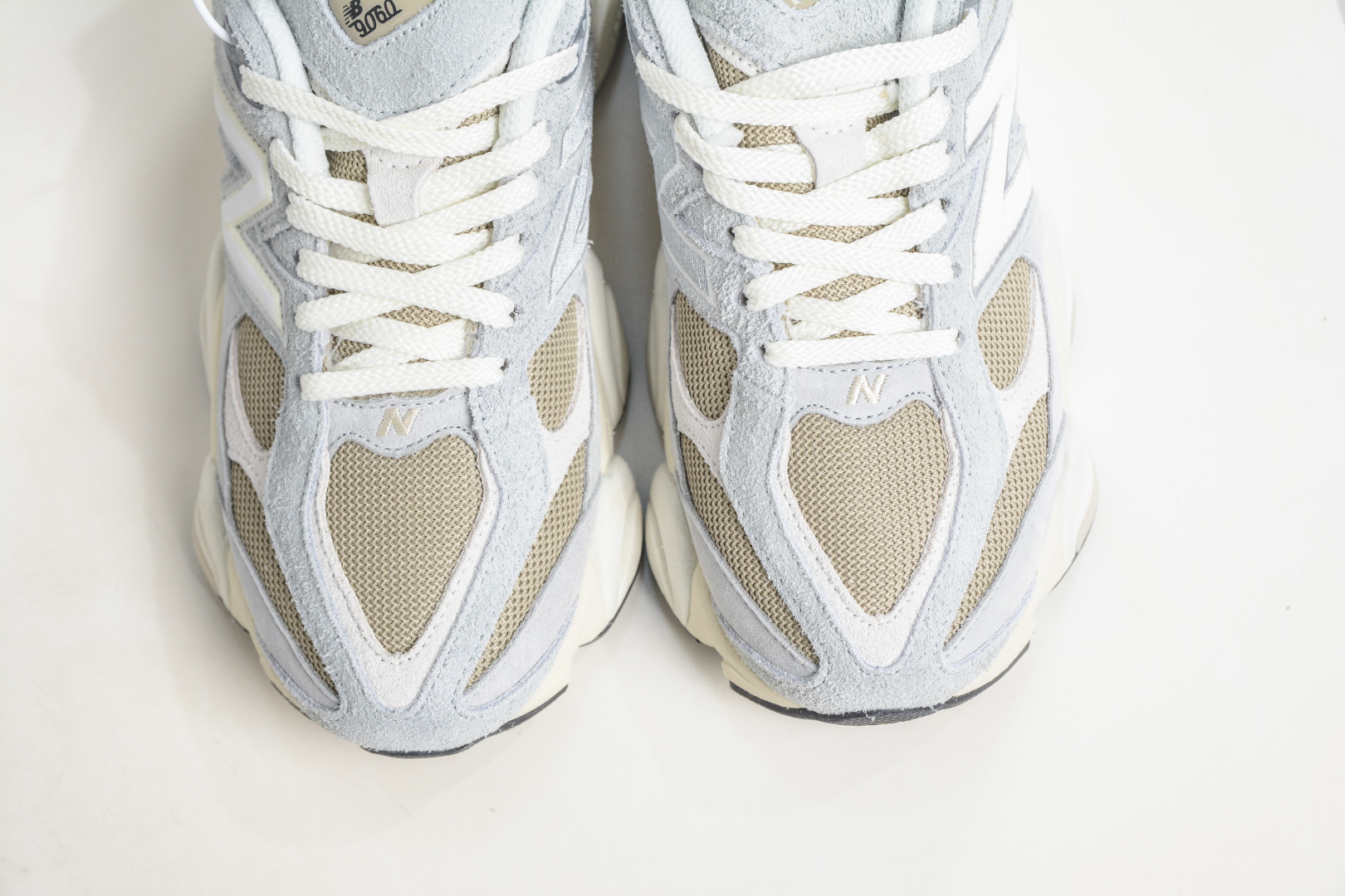 T版 新百伦New Balance NB9060 米灰色 U9060440 T版 新百伦New Balance NB9060 米灰色 U9060440