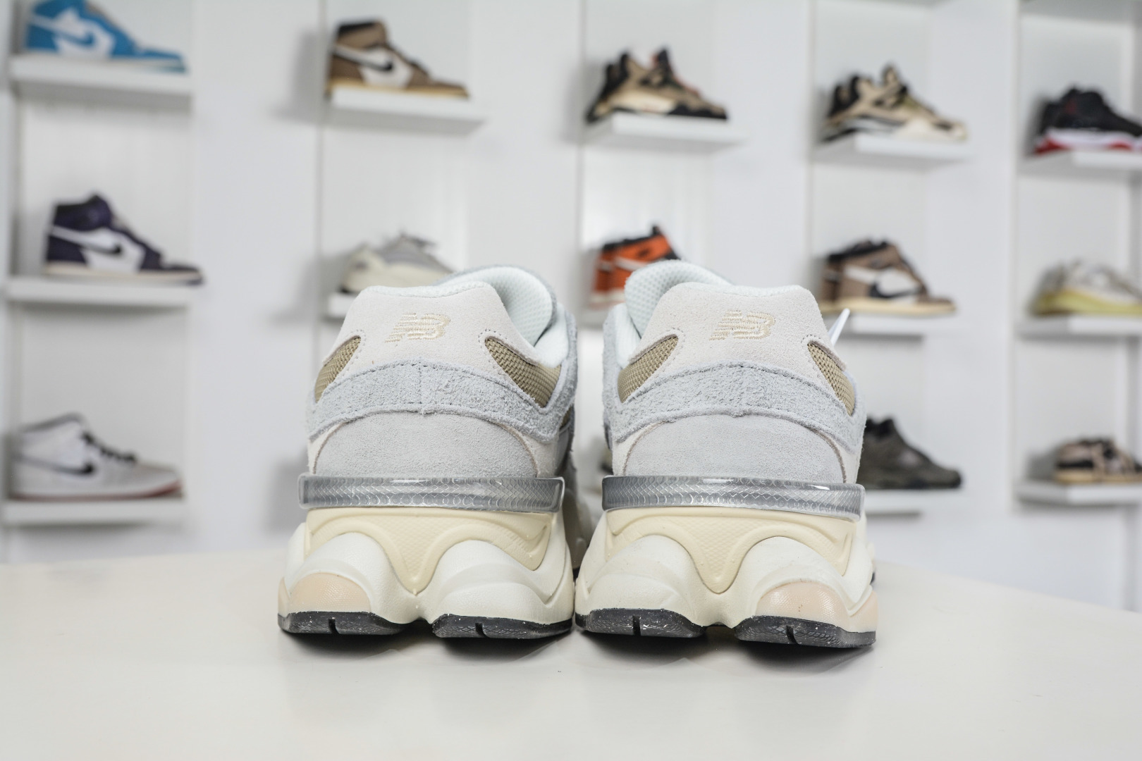 T版 新百伦New Balance NB9060 米灰色 U9060440 T版 新百伦New Balance NB9060 米灰色 U9060440