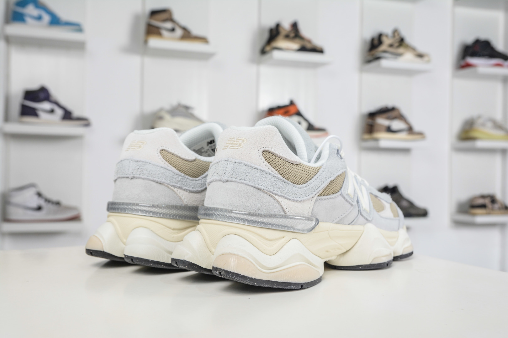 T版 新百伦New Balance NB9060 米灰色 U9060440 T版 新百伦New Balance NB9060 米灰色 U9060440