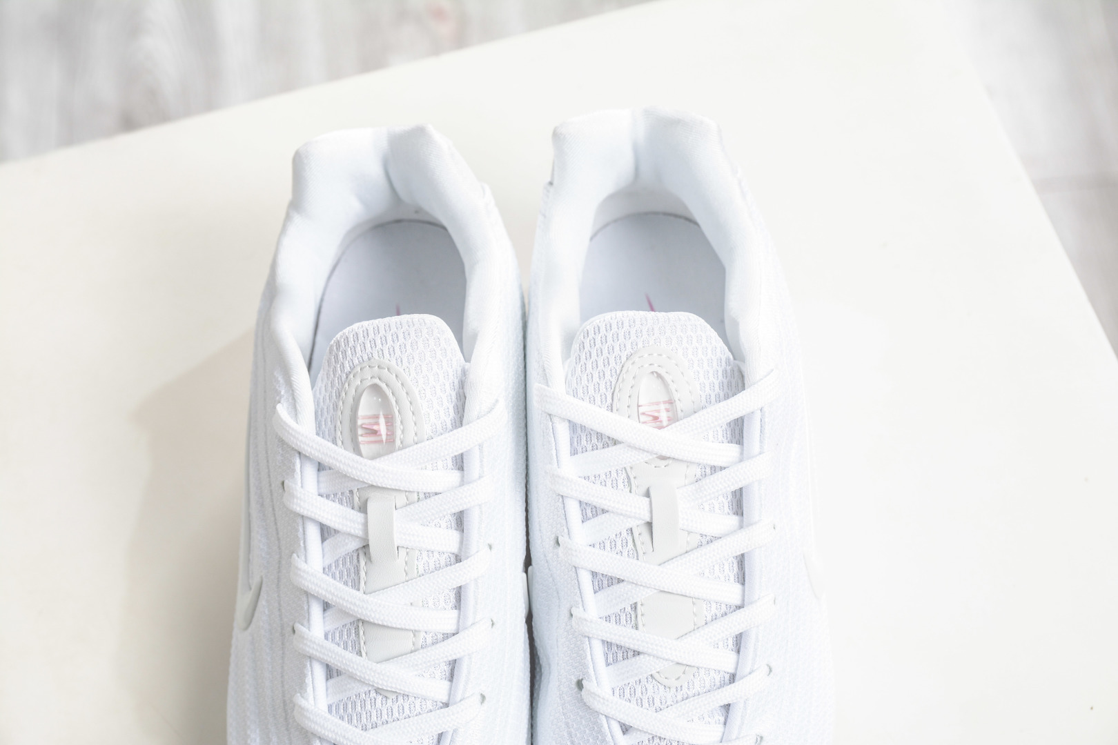 NK Shox Z 系列气柱科技风舒适生活休闲鞋 HQ7540-101-Top High Quatity Cheap Sneakers Fashion Clothing Clothes Bags handbags Shoes of all Brand wholesale With The best Quality And Beautiful Price from China Factory Chinese suppliers wholesaler seller NK Shox Z 系列气柱科技风舒适生活休闲鞋 HQ7540-101