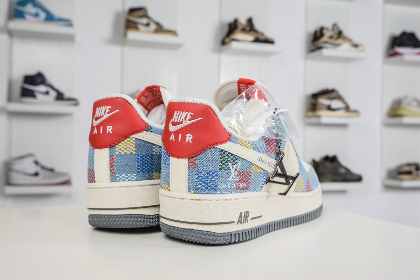 Nike Air Force 1 Low 07 x Louis Vuitton LV联名-蓝白格子 DN1688-813 Nike Air Force 1 Low 07 x Louis Vuitton LV联名-蓝白格子 DN1688-813
