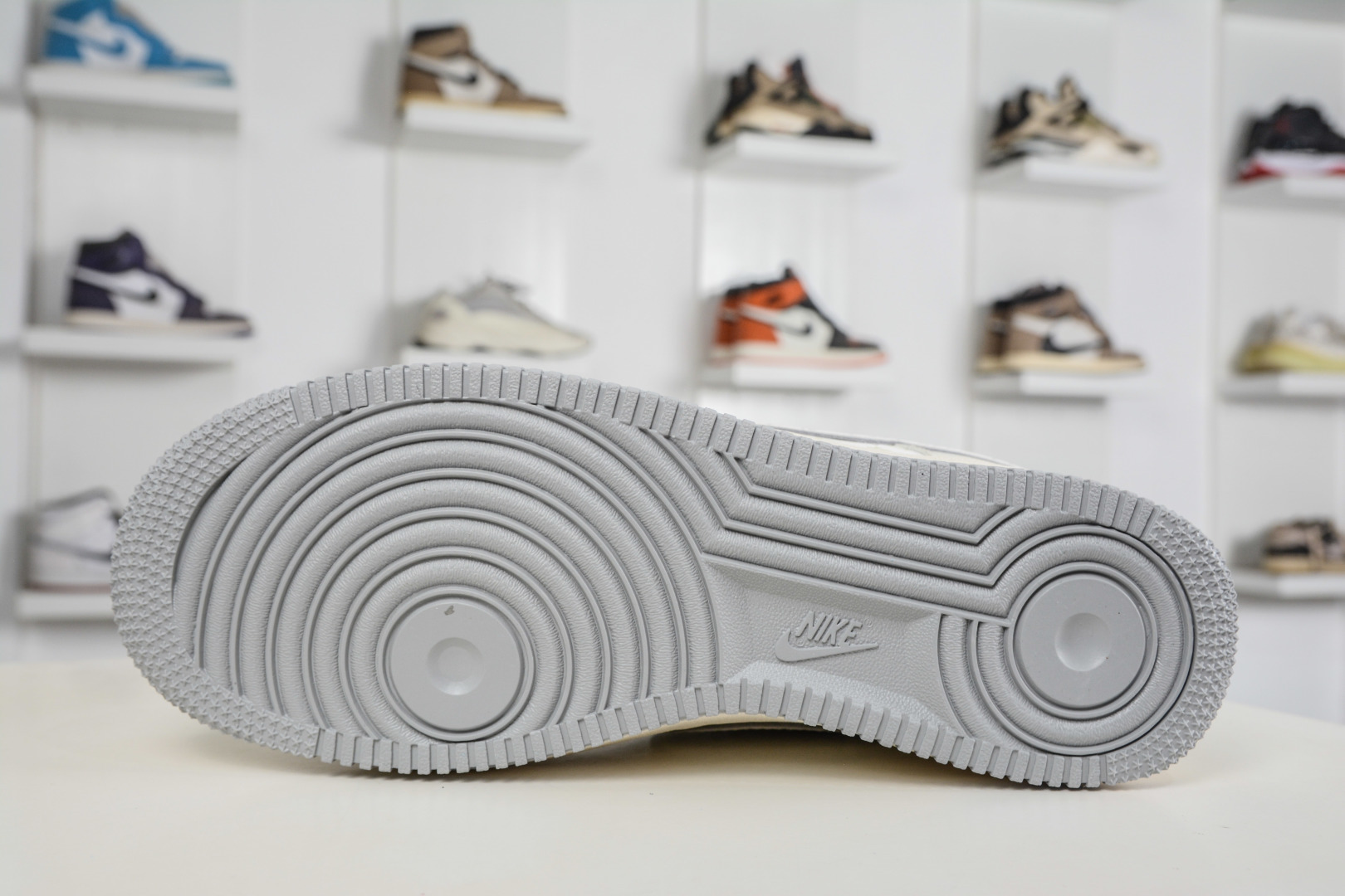 Nike Air Force 1 Low 07 x Louis Vuitton LV联名-米白灰印花 LV2288-001-Top High Quatity Cheap Sneakers Fashion Clothing Clothes Bags handbags Shoes of all Brand wholesale With The best Quality And Beautiful Price from China Factory Chinese suppliers wholesaler seller Nike Air Force 1 Low 07 x Louis Vuitton LV联名-米白灰印花 LV2288-001