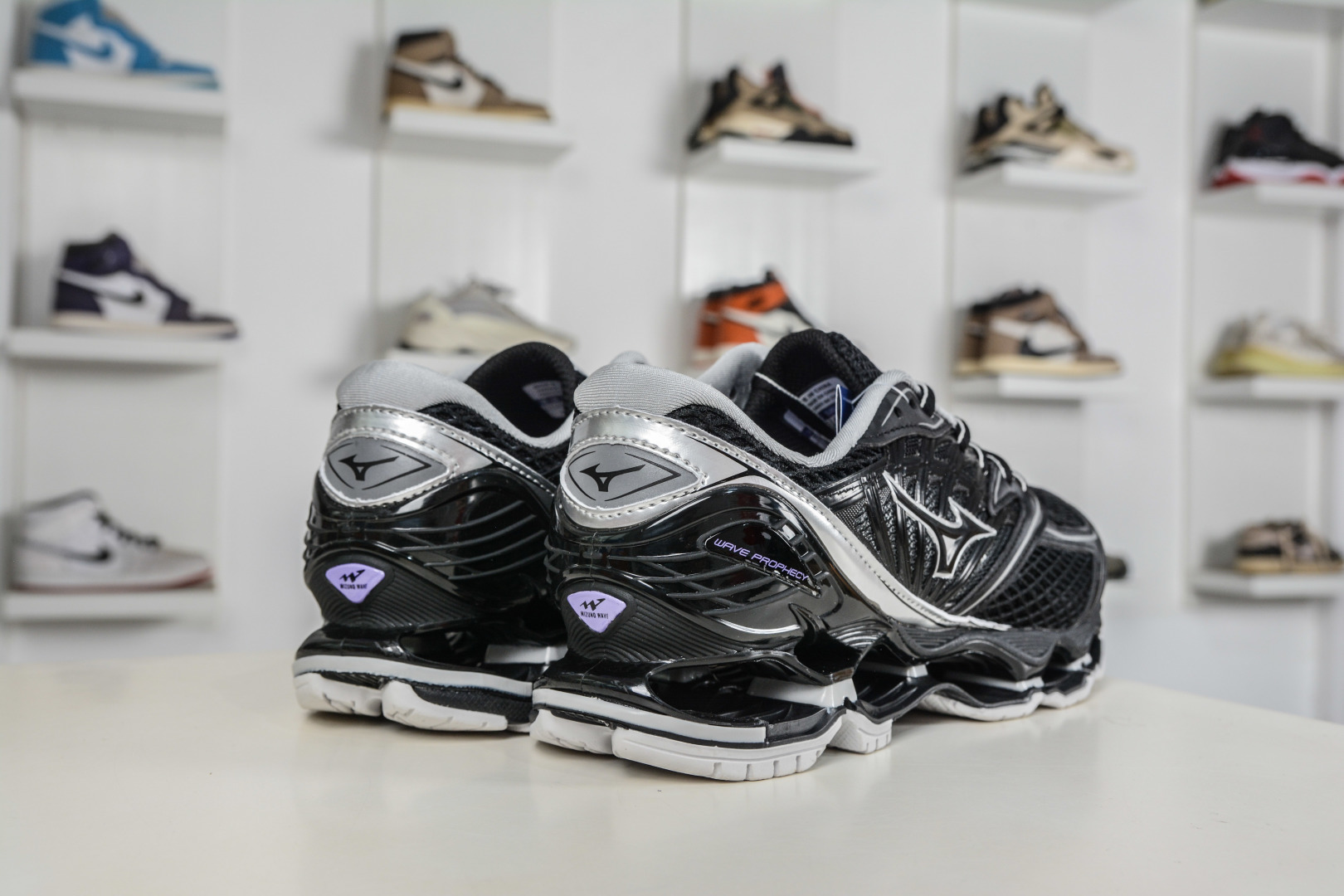 260 Mizuno 美津侬 WAVE PROPHECY 14S 复古时尚休闲舒适运动跑步鞋 D1GA25-Chinese UA Cheap High Quatity Brand Clothes Bags handbags Sneakers wholesale wholesaler seller from China Factory suppliers Fashion Clothing Shoes best Quality Beautiful Price 260 Mizuno 美津侬 WAVE PROPHECY 14S 复古时尚休闲舒适运动跑步鞋 D1GA25