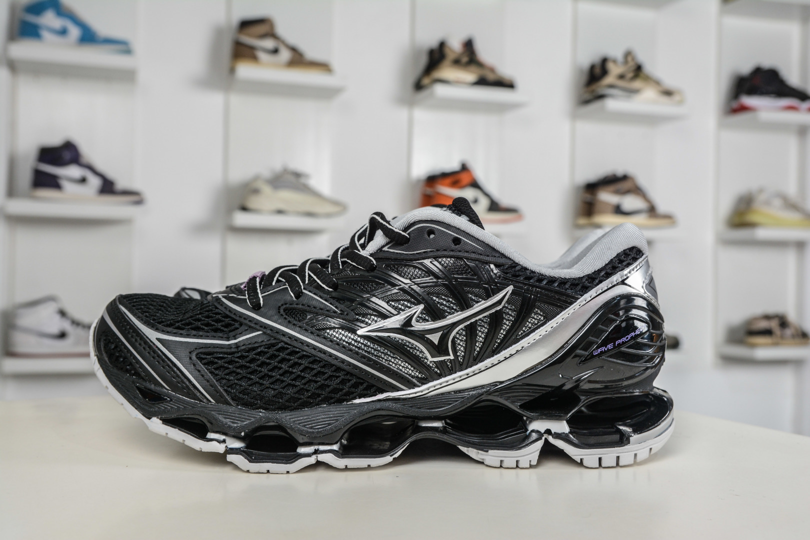 260 Mizuno 美津侬 WAVE PROPHECY 14S 复古时尚休闲舒适运动跑步鞋 D1GA25-Chinese UA Cheap High Quatity Brand Clothes Bags handbags Sneakers wholesale wholesaler seller from China Factory suppliers Fashion Clothing Shoes best Quality Beautiful Price 260 Mizuno 美津侬 WAVE PROPHECY 14S 复古时尚休闲舒适运动跑步鞋 D1GA25
