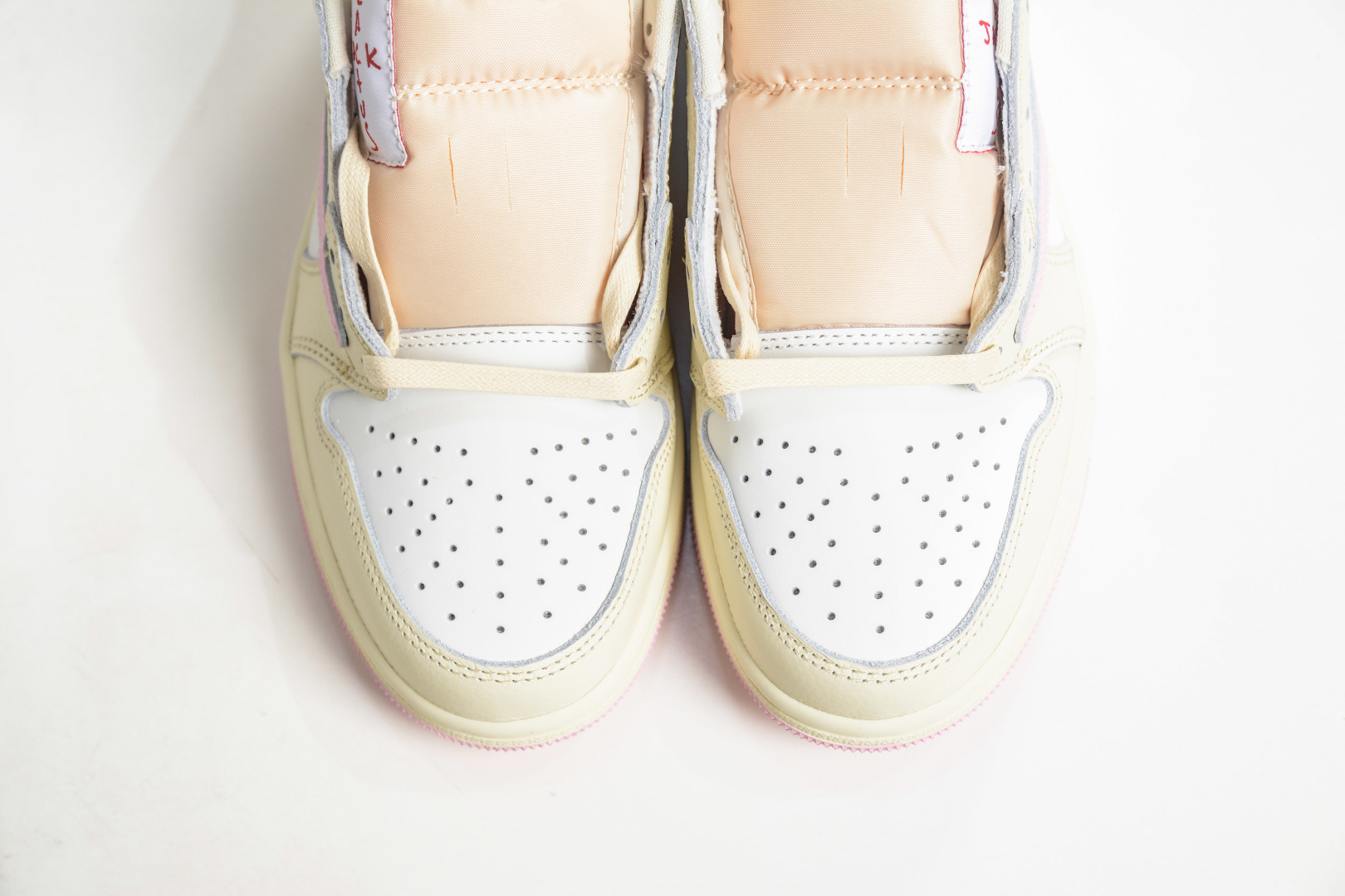 240 F版 Travis Scott x Fragment x Air Jordan 1 Low TS联名倒钩低帮 米黄粉 IQ7604-101