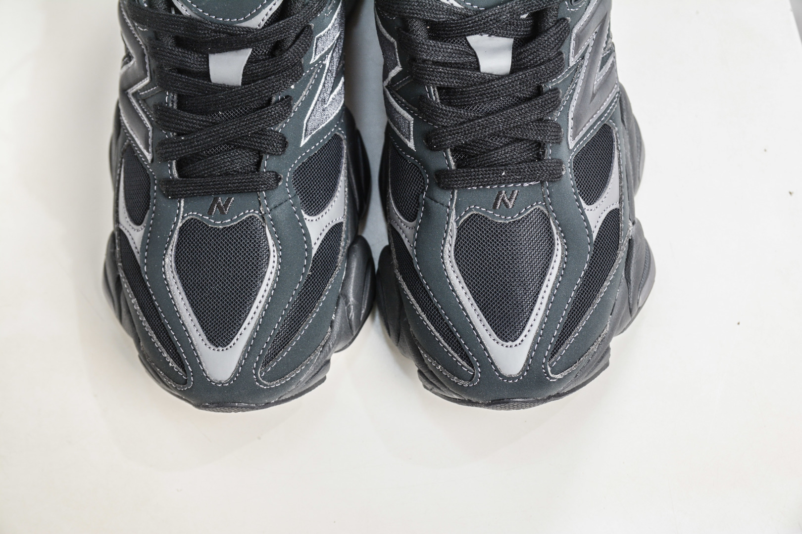 T版 新百伦New Balance NB9060 黑灰 U906079E-Top High Quatity Cheap Sneakers Fashion Clothing Clothes Bags handbags Shoes of all Brand wholesale With The best Quality And Beautiful Price from China Factory Chinese suppliers wholesaler seller T版 新百伦New Balance NB9060 黑灰 U906079E