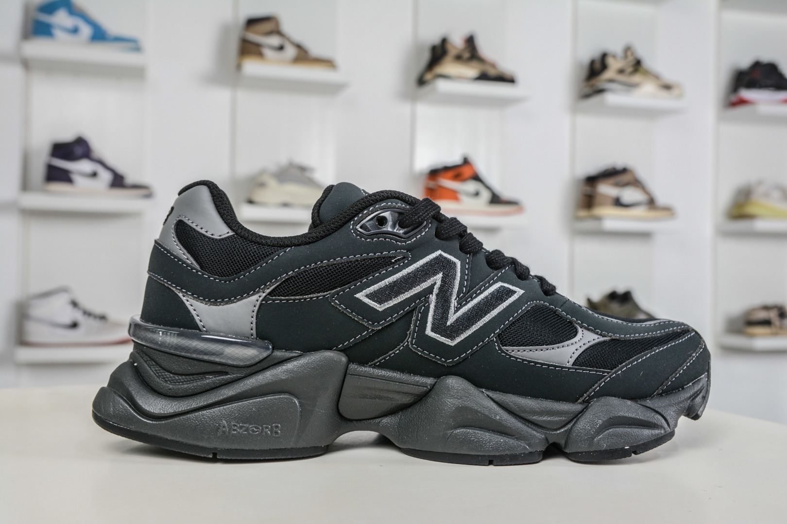 T版 新百伦New Balance NB9060 黑灰 U906079E-Top High Quatity Cheap Sneakers Fashion Clothing Clothes Bags handbags Shoes of all Brand wholesale With The best Quality And Beautiful Price from China Factory Chinese suppliers wholesaler seller T版 新百伦New Balance NB9060 黑灰 U906079E