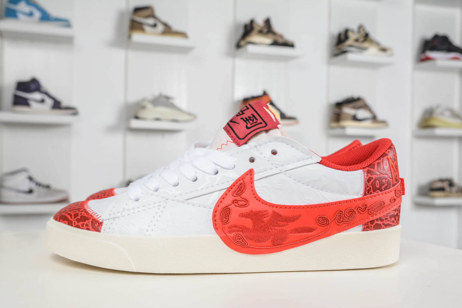 150 Nike Blazer Low ‘77 Jumbo 定制开拓者 马年联名 全新焕新升级经典 Blazer 鞋款 MN2026-003-Chinese UA Cheap High Quatity Brand Clothes Bags handbags Sneakers wholesale wholesaler seller from China Factory suppliers Fashion Clothing Shoes best Quality Beautiful Price 150 Nike Blazer Low ‘77 Jumbo 定制开拓者 马年联名 全新焕新升级经典 Blazer 鞋款 MN2026-003