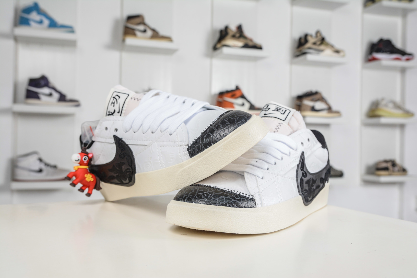 150 Nike Blazer Low ‘77 Jumbo 定制开拓者 马年联名 MN2026-004