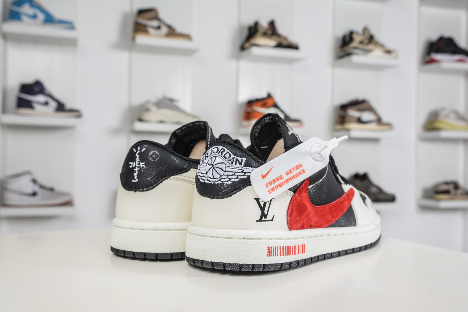 TS x Air Jordan x Louis Vuitton AJ1 Low 倒钩低帮LV联名-黑白红压纹 DZ2688-116-Top High Quatity Cheap Sneakers Fashion Clothing Clothes Bags handbags Shoes of all Brand wholesale With The best Quality And Beautiful Price from China Factory Chinese suppliers wholesaler seller TS x Air Jordan x Louis Vuitton AJ1 Low 倒钩低帮LV联名-黑白红压纹 DZ2688-116
