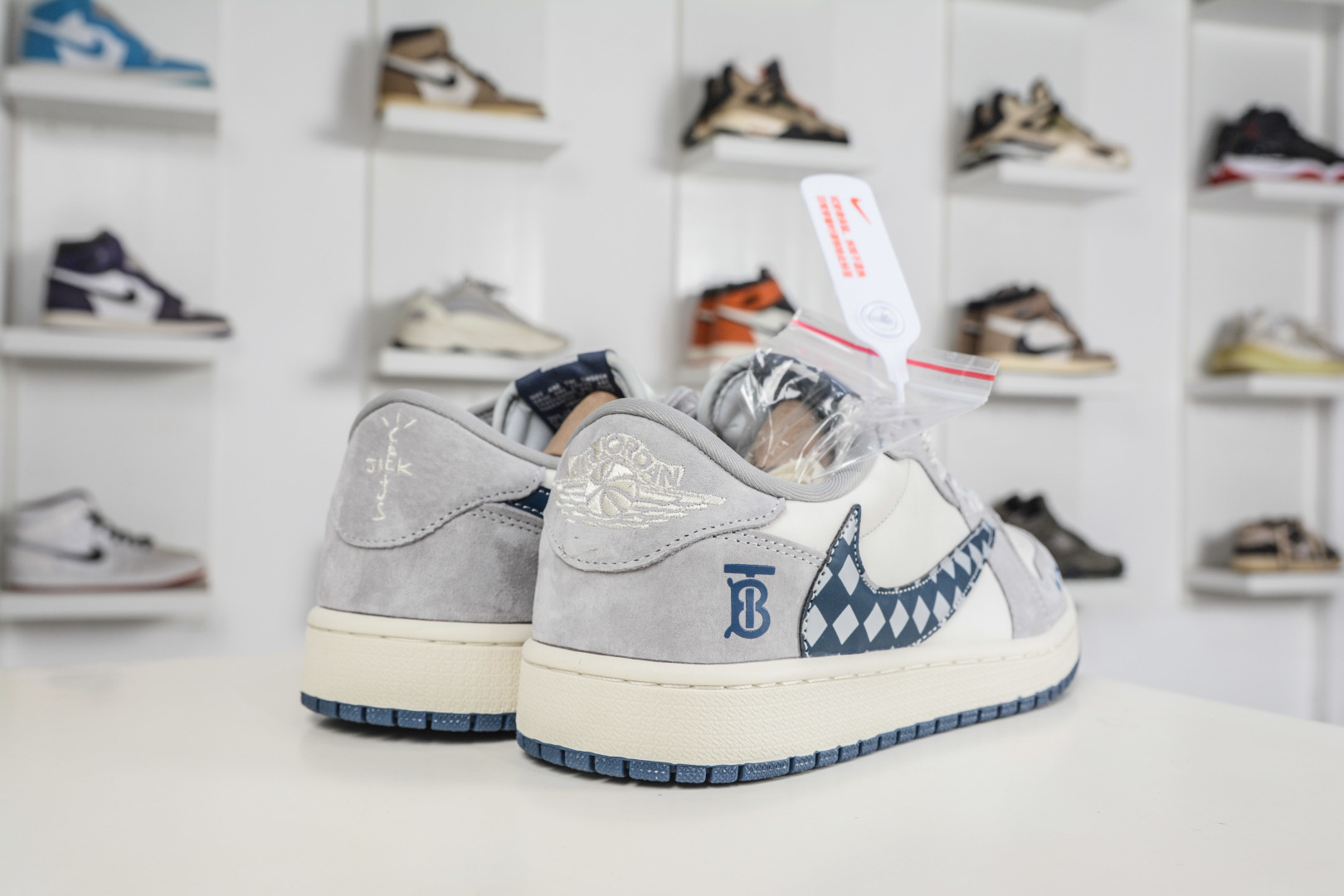 TS x Air Jordan 1 Retro Low x Burberry 巴宝莉联名--灰花棋盘格 LD2028-076 TS x Air Jordan 1 Retro Low x Burberry 巴宝莉联名--灰花棋盘格 LD2028-076