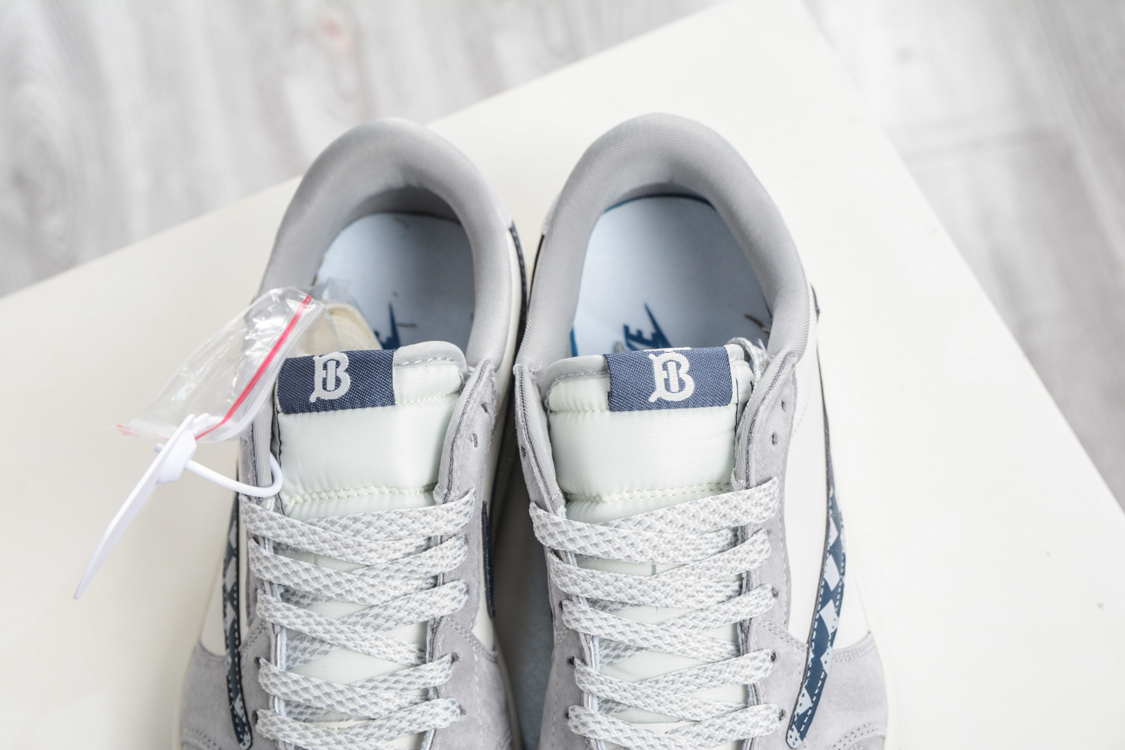 TS x Air Jordan 1 Retro Low x Burberry 巴宝莉联名--灰花棋盘格 LD2028-076 TS x Air Jordan 1 Retro Low x Burberry 巴宝莉联名--灰花棋盘格 LD2028-076