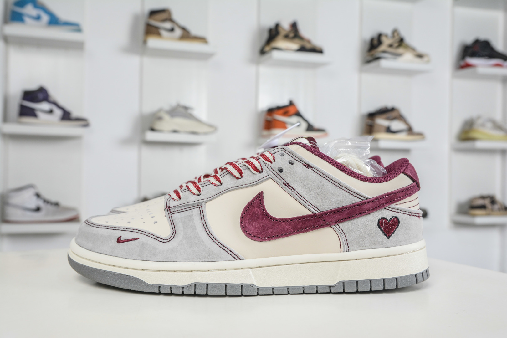 270 Nike Dunk Low 情人节限定 天若有情 SG6688-009-Chinese UA Cheap High Quatity Brand Clothes Bags handbags Sneakers wholesale wholesaler seller from China Factory suppliers Fashion Clothing Shoes best Quality Beautiful Price 270 Nike Dunk Low 情人节限定 天若有情 SG6688-009