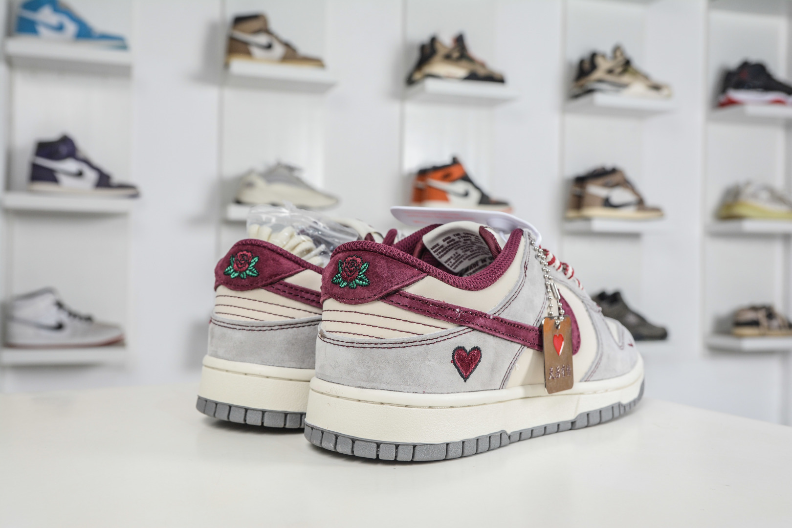 270 Nike Dunk Low 情人节限定 天若有情 SG6688-009-Chinese UA Cheap High Quatity Brand Clothes Bags handbags Sneakers wholesale wholesaler seller from China Factory suppliers Fashion Clothing Shoes best Quality Beautiful Price 270 Nike Dunk Low 情人节限定 天若有情 SG6688-009