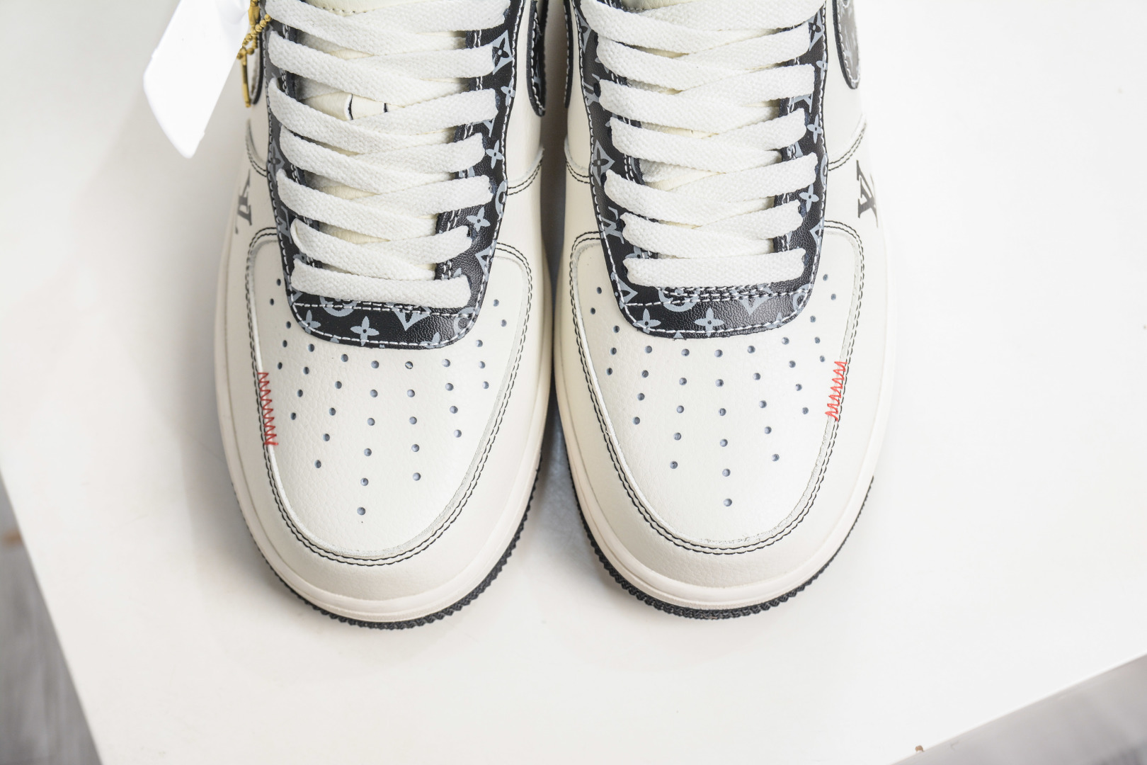 Nike Air Force 1 Low 07 x Louis Vuitton LV联名-米白黑 LV2288-002-Top High Quatity Cheap Sneakers Fashion Clothing Clothes Bags handbags Shoes of all Brand wholesale With The best Quality And Beautiful Price from China Factory Chinese suppliers wholesaler seller Nike Air Force 1 Low 07 x Louis Vuitton LV联名-米白黑 LV2288-002