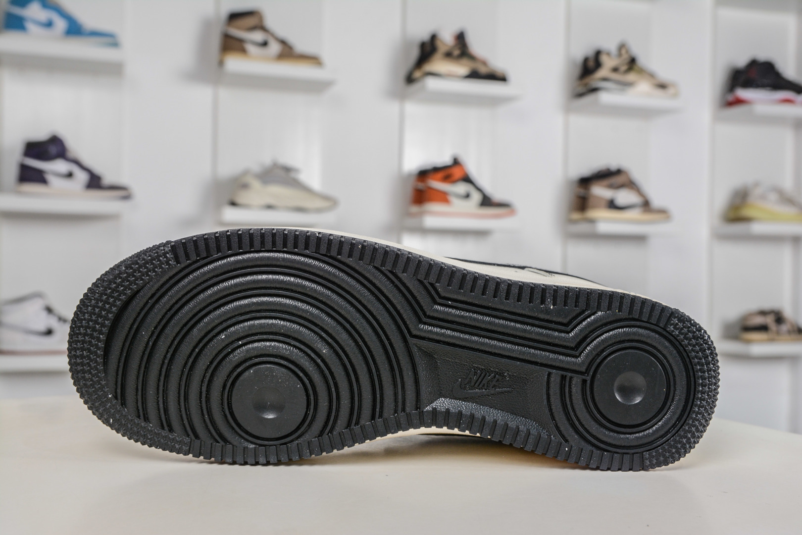 Nike Air Force 1 Low 07 x Louis Vuitton LV联名-米白黑 LV2288-002-Top High Quatity Cheap Sneakers Fashion Clothing Clothes Bags handbags Shoes of all Brand wholesale With The best Quality And Beautiful Price from China Factory Chinese suppliers wholesaler seller Nike Air Force 1 Low 07 x Louis Vuitton LV联名-米白黑 LV2288-002