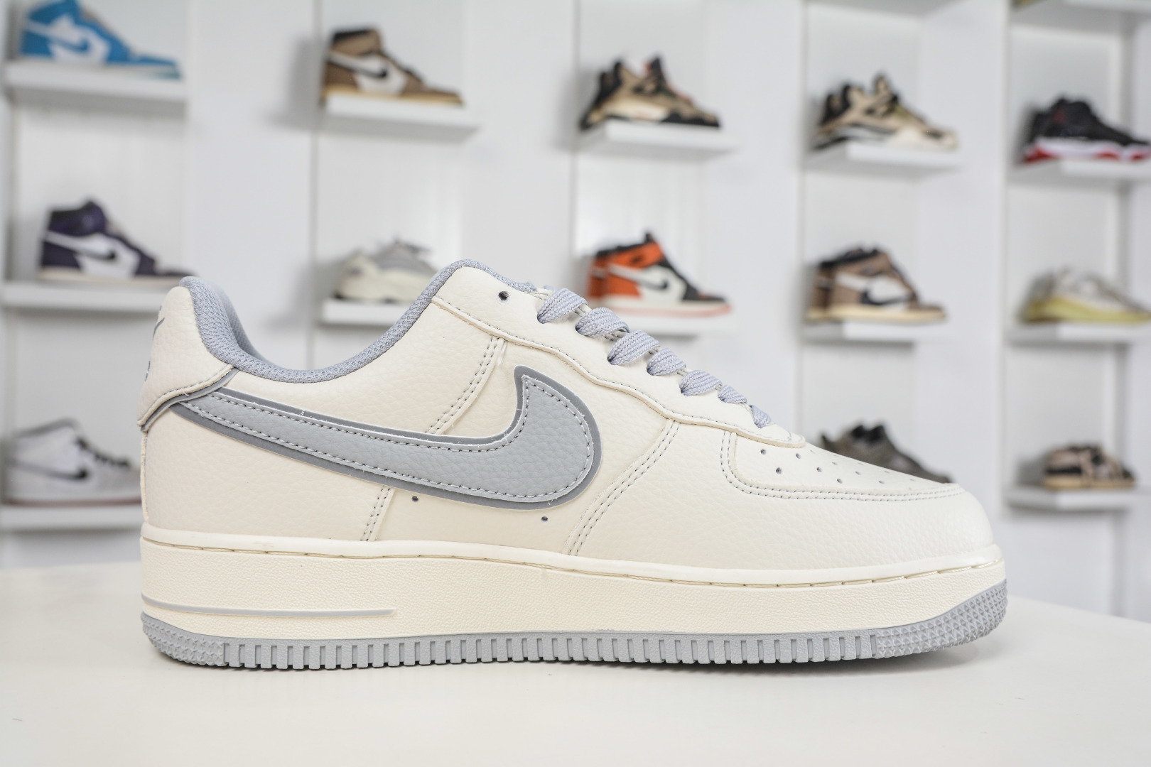 Nike Air Force 1 Low 07 x Supreme SUP联名-反光灰 DD1982-338-Top High Quatity Cheap Sneakers Fashion Clothing Clothes Bags handbags Shoes of all Brand wholesale With The best Quality And Beautiful Price from China Factory Chinese suppliers wholesaler seller Nike Air Force 1 Low 07 x Supreme SUP联名-反光灰 DD1982-338