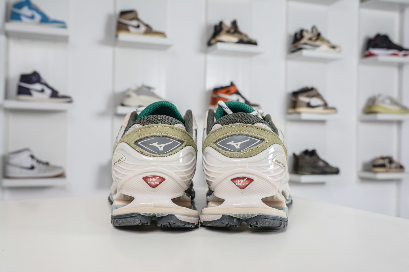 Mizuno 美津侬 WAVE PROPHECY 14S 复古时尚休闲舒适运动跑步鞋 D1GA23 Mizuno 美津侬 WAVE PROPHECY 14S 复古时尚休闲舒适运动跑步鞋 D1GA23
