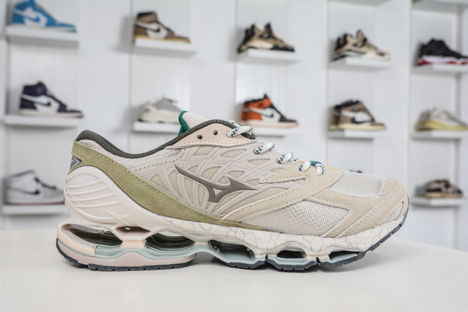 Mizuno 美津侬 WAVE PROPHECY 14S 复古时尚休闲舒适运动跑步鞋 D1GA23 Mizuno 美津侬 WAVE PROPHECY 14S 复古时尚休闲舒适运动跑步鞋 D1GA23