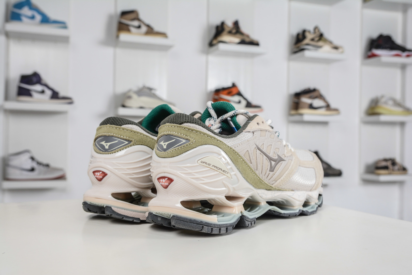 Mizuno 美津侬 WAVE PROPHECY 14S 复古时尚休闲舒适运动跑步鞋 D1GA23 Mizuno 美津侬 WAVE PROPHECY 14S 复古时尚休闲舒适运动跑步鞋 D1GA23