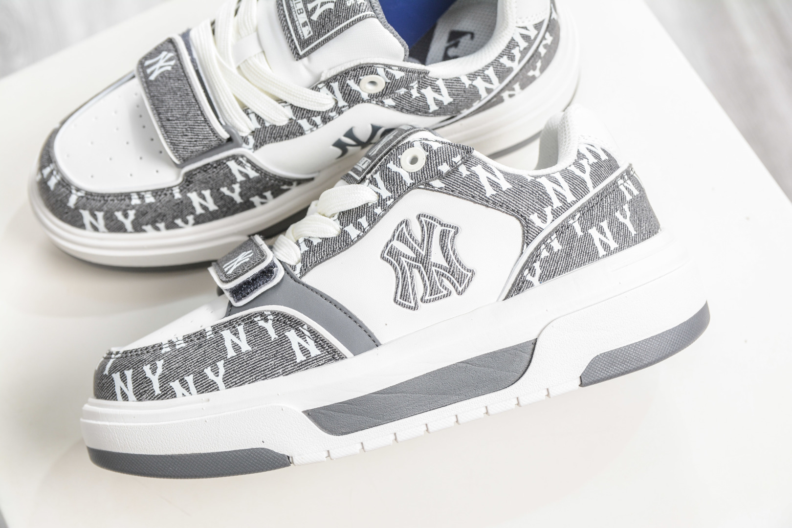 MLB CHUNKY LINER DENIM MONOGRAM BL 纽约洋基队 潮流时尚厚底运动鞋 3ASXM026N 50CGS-Top High Quatity Cheap Sneakers Fashion Clothing Clothes Bags handbags Shoes of all Brand wholesale With The best Quality And Beautiful Price from China Factory Chinese suppliers wholesaler seller MLB CHUNKY LINER DENIM MONOGRAM BL 纽约洋基队 潮流时尚厚底运动鞋 3ASXM026N 50CGS