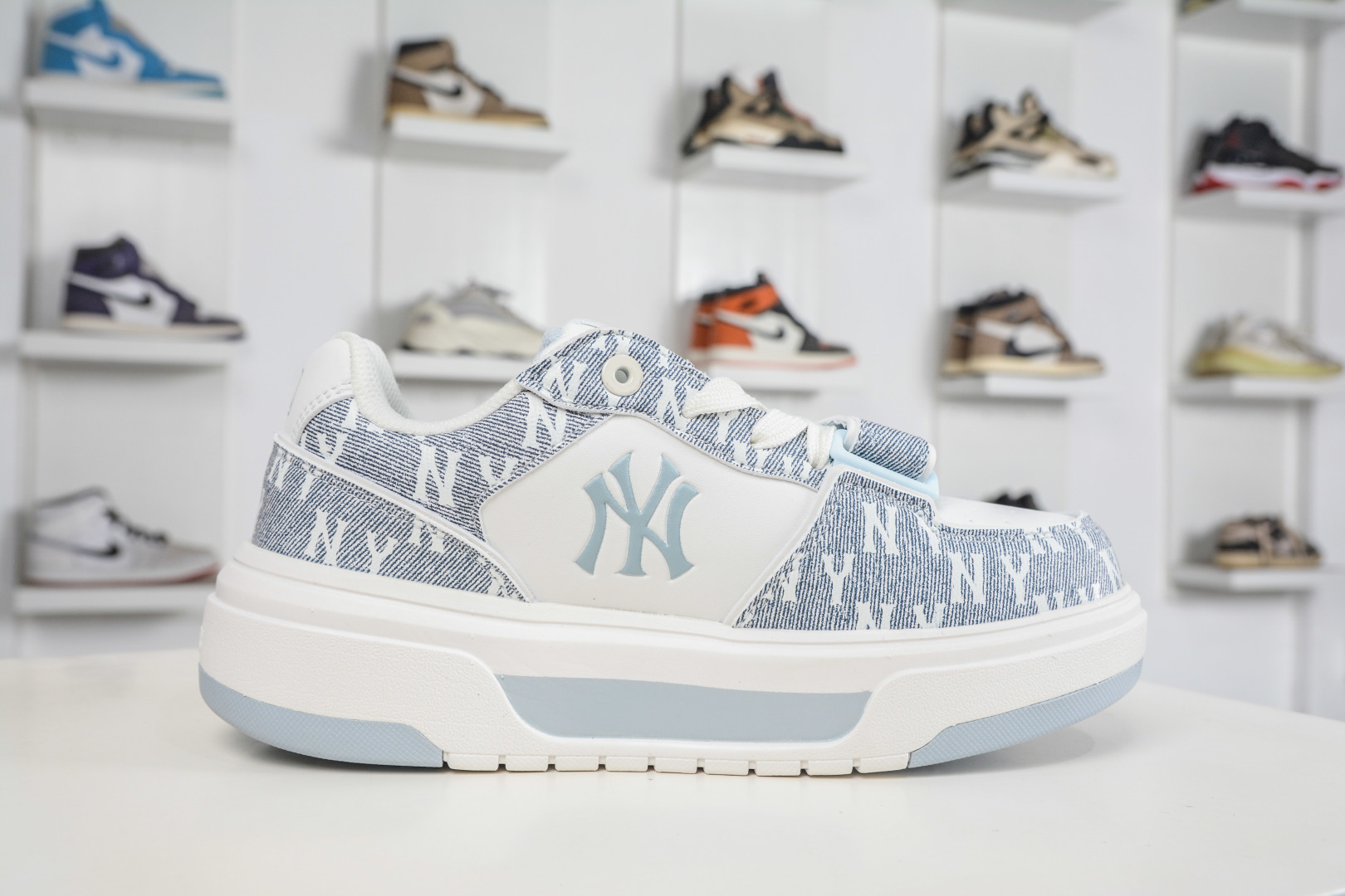 MLB CHUNKY LINER DENIM MONOGRAM BL 纽约洋基队 潮流时尚厚底运动鞋 3ASXM026N 50BRL-Top High Quatity Cheap Sneakers Fashion Clothing Clothes Bags handbags Shoes of all Brand wholesale With The best Quality And Beautiful Price from China Factory Chinese suppliers wholesaler seller MLB CHUNKY LINER DENIM MONOGRAM BL 纽约洋基队 潮流时尚厚底运动鞋 3ASXM026N 50BRL