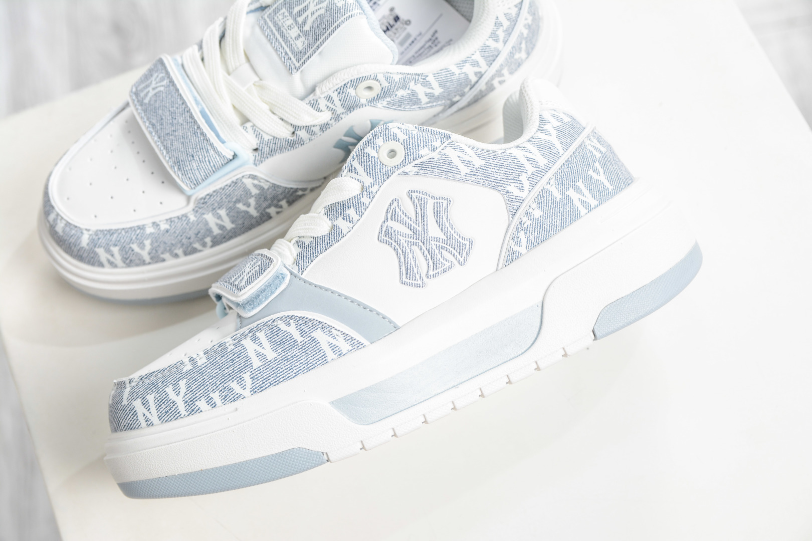 MLB CHUNKY LINER DENIM MONOGRAM BL 纽约洋基队 潮流时尚厚底运动鞋 3ASXM026N 50BRL-Top High Quatity Cheap Sneakers Fashion Clothing Clothes Bags handbags Shoes of all Brand wholesale With The best Quality And Beautiful Price from China Factory Chinese suppliers wholesaler seller MLB CHUNKY LINER DENIM MONOGRAM BL 纽约洋基队 潮流时尚厚底运动鞋 3ASXM026N 50BRL