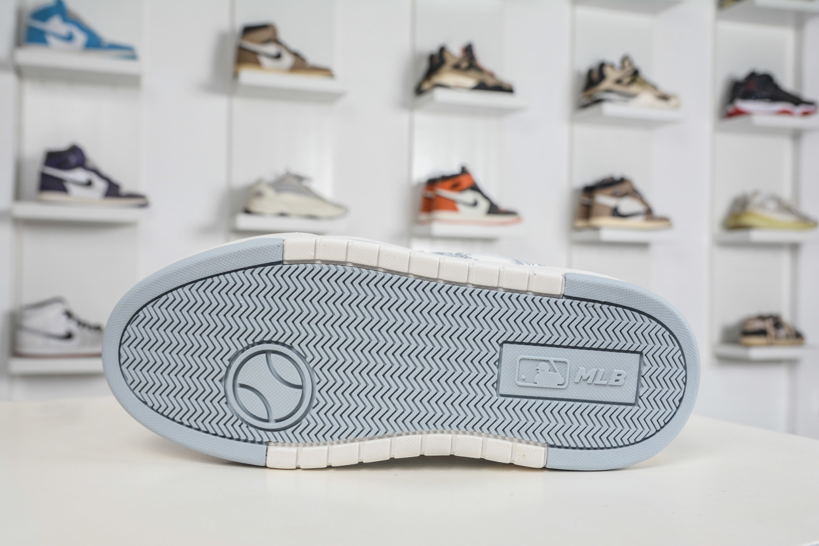 MLB CHUNKY LINER DENIM MONOGRAM BL 纽约洋基队 潮流时尚厚底运动鞋 3ASXM026N 50BRL-Top High Quatity Cheap Sneakers Fashion Clothing Clothes Bags handbags Shoes of all Brand wholesale With The best Quality And Beautiful Price from China Factory Chinese suppliers wholesaler seller MLB CHUNKY LINER DENIM MONOGRAM BL 纽约洋基队 潮流时尚厚底运动鞋 3ASXM026N 50BRL