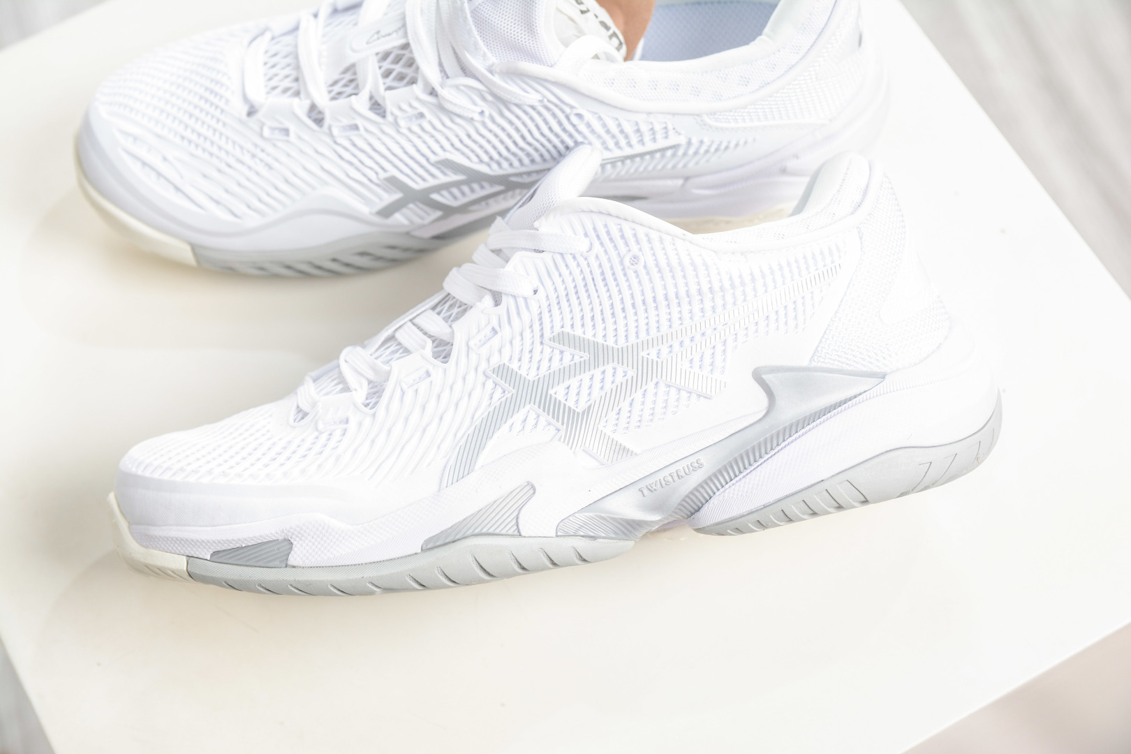 ASICS亚瑟士网球鞋小德球鞋 COURT FF3 NOVAK德约科维奇专业球鞋 1042A220-100-Top High Quatity Cheap Sneakers Fashion Clothing Clothes Bags handbags Shoes of all Brand wholesale With The best Quality And Beautiful Price from China Factory Chinese suppliers wholesaler seller ASICS亚瑟士网球鞋小德球鞋 COURT FF3 NOVAK德约科维奇专业球鞋 1042A220-100