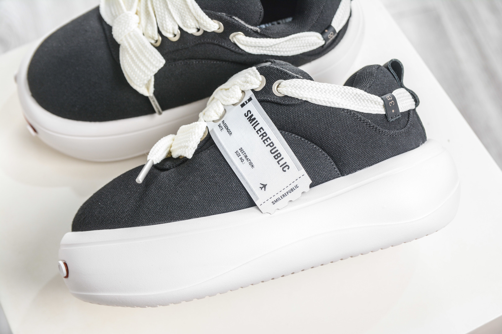 SMI 开口笑面包鞋系列 软fufu的帆布鞋面透气不闷脚-Top High Quatity Cheap Sneakers Fashion Clothing Clothes Bags handbags Shoes of all Brand wholesale With The best Quality And Beautiful Price from China Factory Chinese suppliers wholesaler seller SMI 开口笑面包鞋系列 软fufu的帆布鞋面透气不闷脚