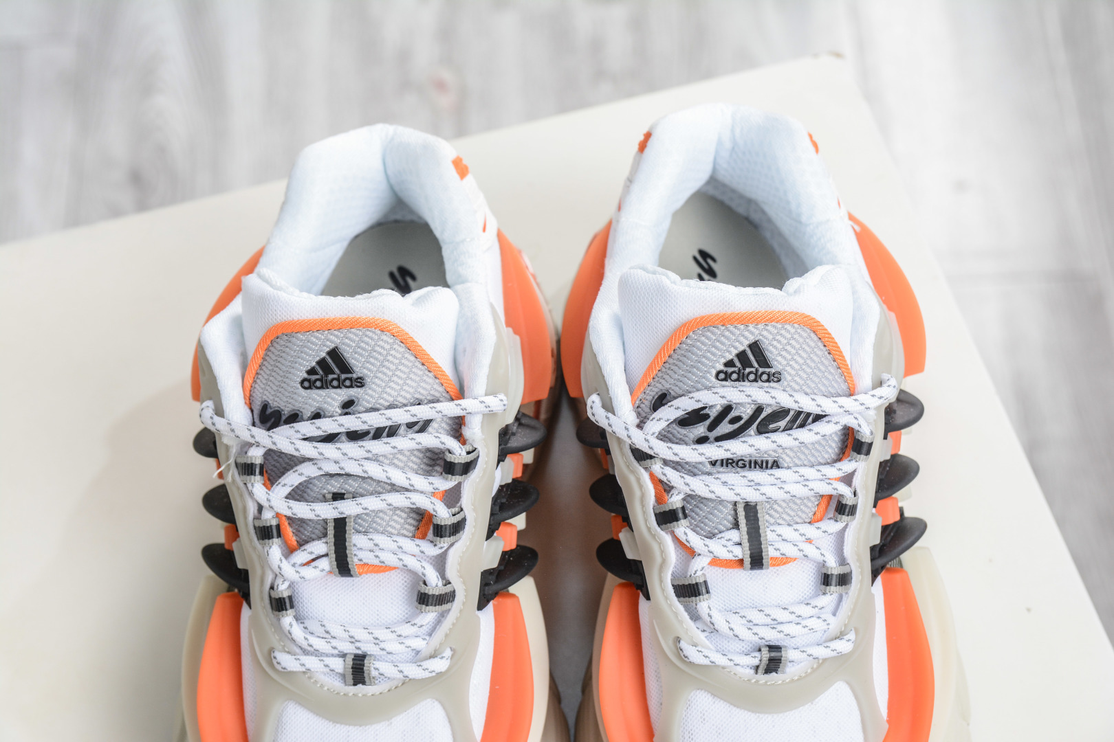 Pharrell Williams x Adidas Virgina AdiJellyfish 阿迪之星水母系列系列低帮老爹风复古透气缓震休闲运动慢跑鞋 JP9261 Pharrell Williams x Adidas Virgina AdiJellyfish 阿迪之星水母系列系列低帮老爹风复古透气缓震休闲运动慢跑鞋 JP9261