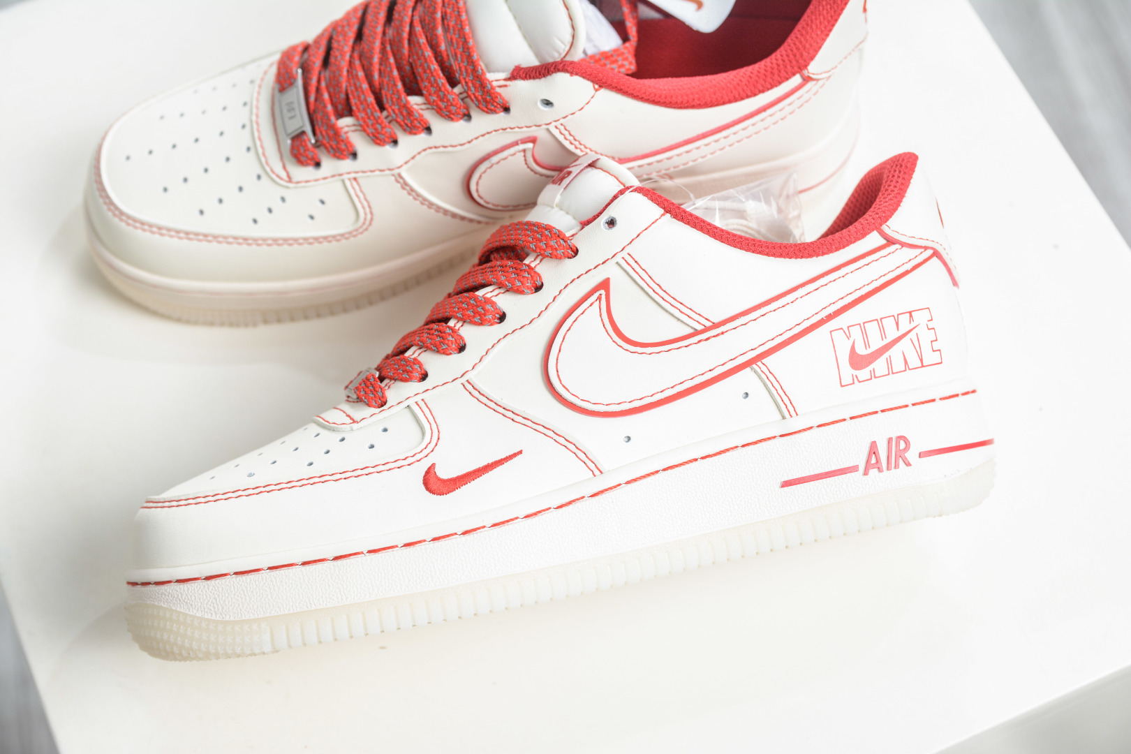 NIke Air Force 1 '07 Low 白红兔八哥 SM6668-132