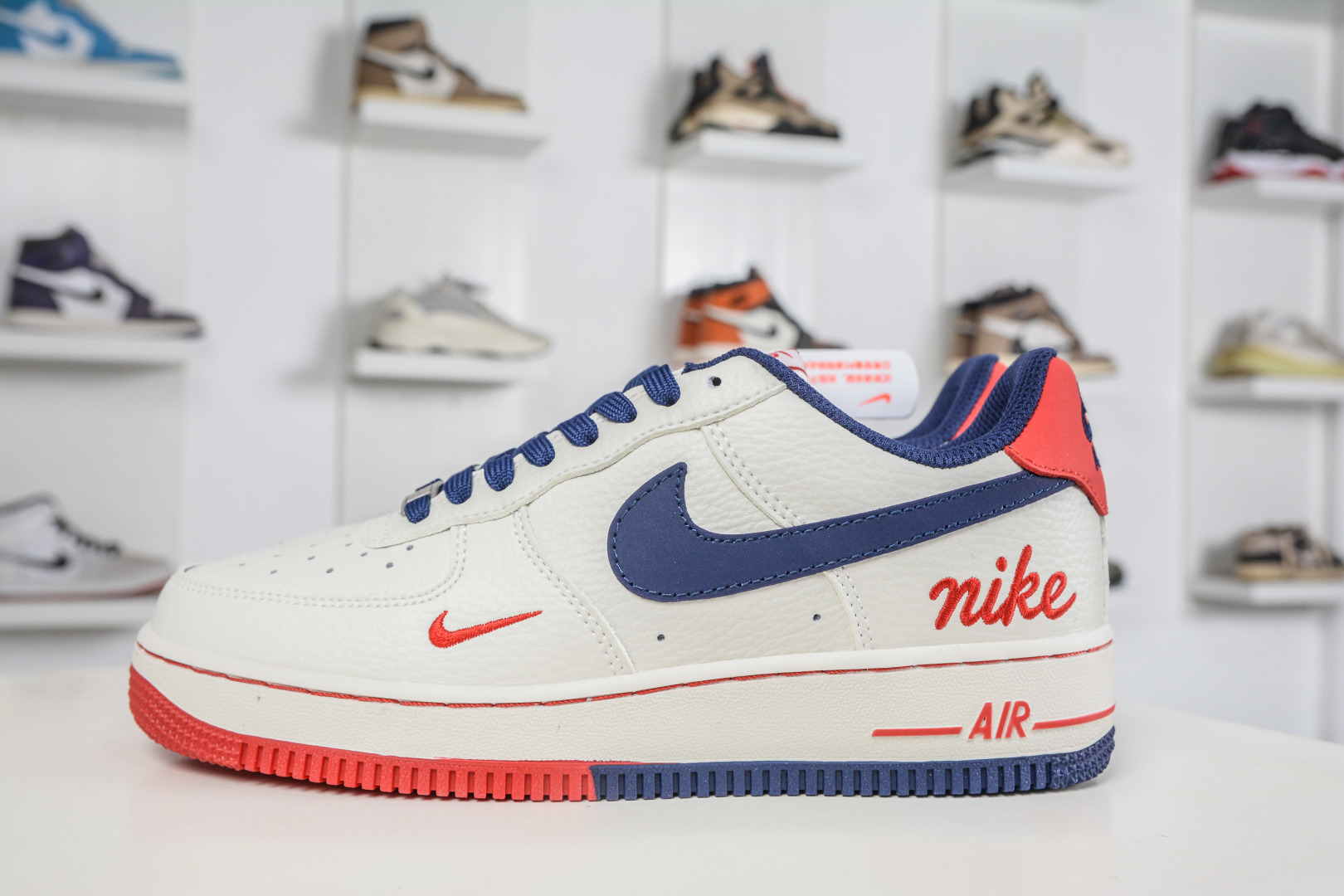 NIke Air Force 1 ’07 Low 米白红蓝 NH0601-544 NIke Air Force 1 ’07 Low 米白红蓝 NH0601-544