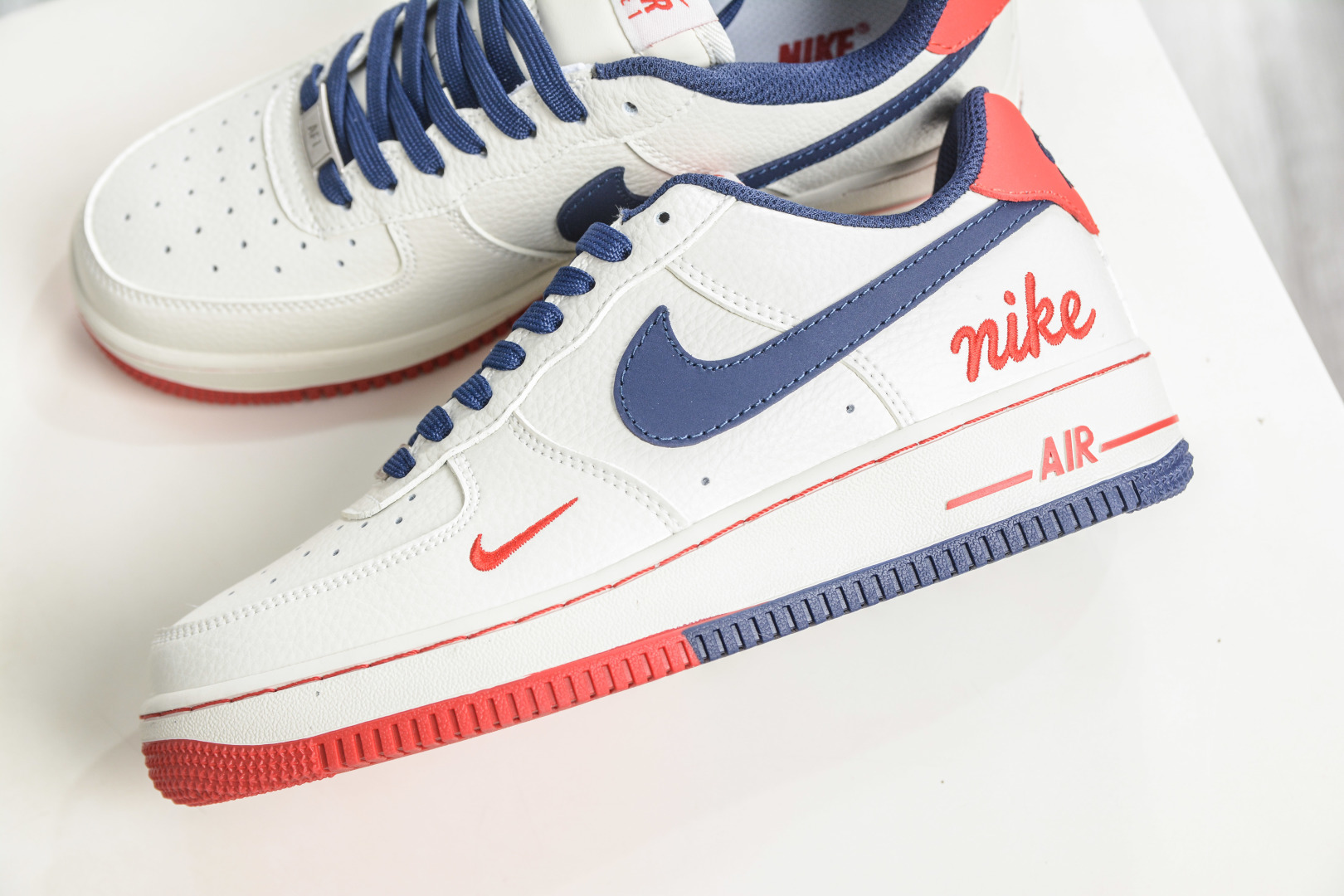 NIke Air Force 1 '07 Low 米白红蓝 NH0601-544 NIke Air Force 1 '07 Low 米白红蓝 NH0601-544