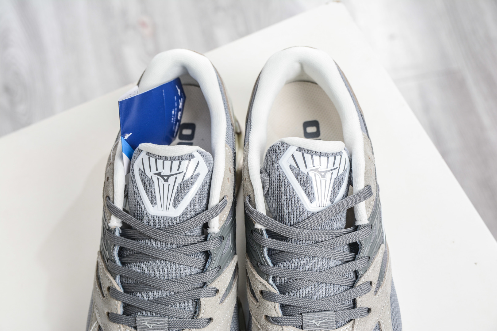 Mizuno 美津侬 WAVE PROPHECY 14S 复古时尚休闲舒适运动跑步鞋 D1GA22 Mizuno 美津侬 WAVE PROPHECY 14S 复古时尚休闲舒适运动跑步鞋 D1GA22
