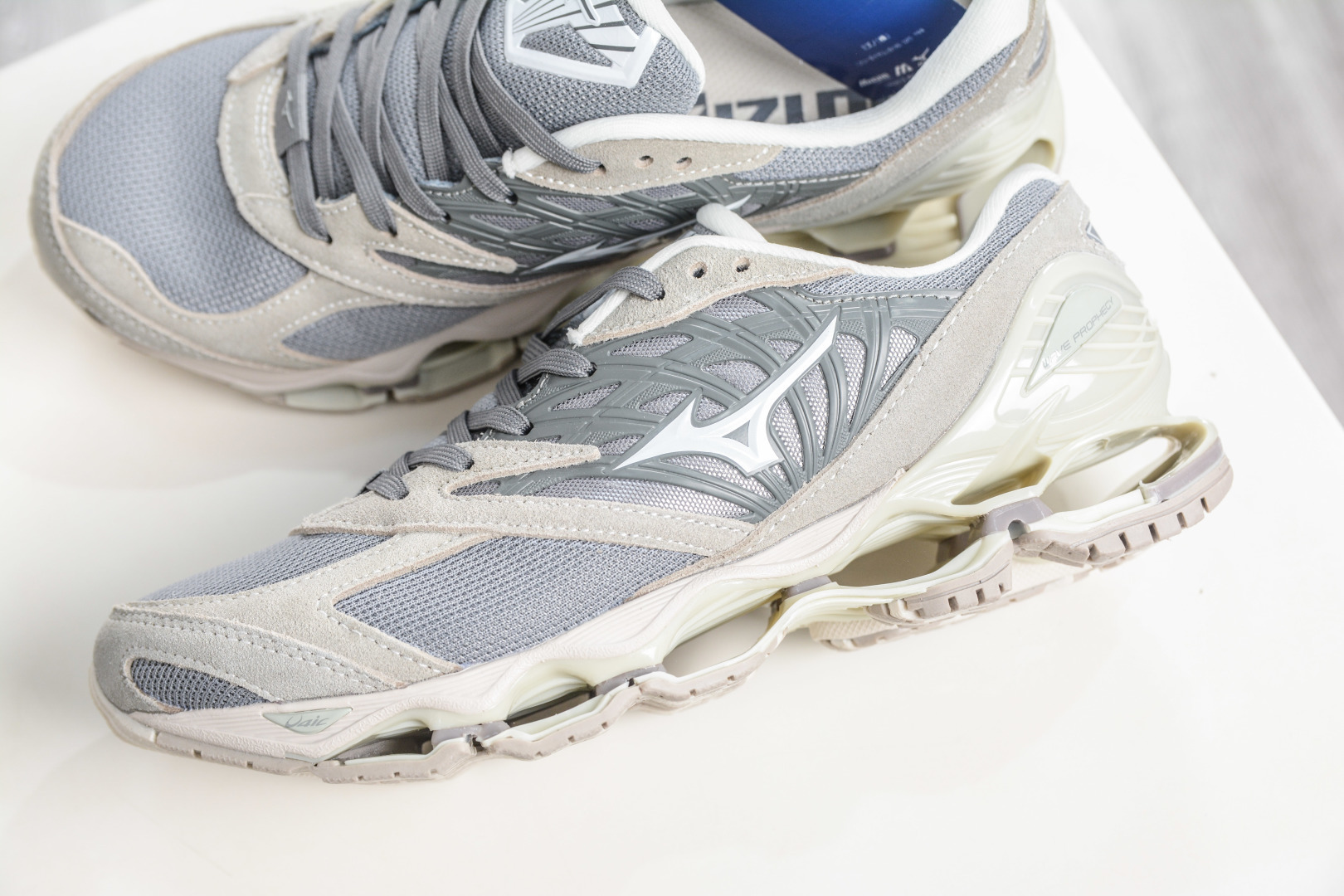 Mizuno 美津侬 WAVE PROPHECY 14S 复古时尚休闲舒适运动跑步鞋 D1GA22 Mizuno 美津侬 WAVE PROPHECY 14S 复古时尚休闲舒适运动跑步鞋 D1GA22