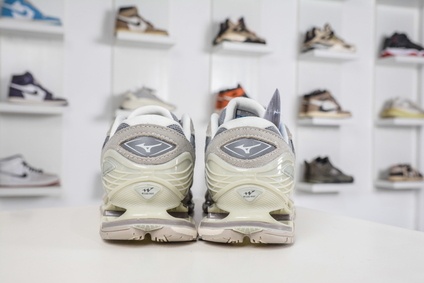 Mizuno 美津侬 WAVE PROPHECY 14S 复古时尚休闲舒适运动跑步鞋 D1GA22 Mizuno 美津侬 WAVE PROPHECY 14S 复古时尚休闲舒适运动跑步鞋 D1GA22