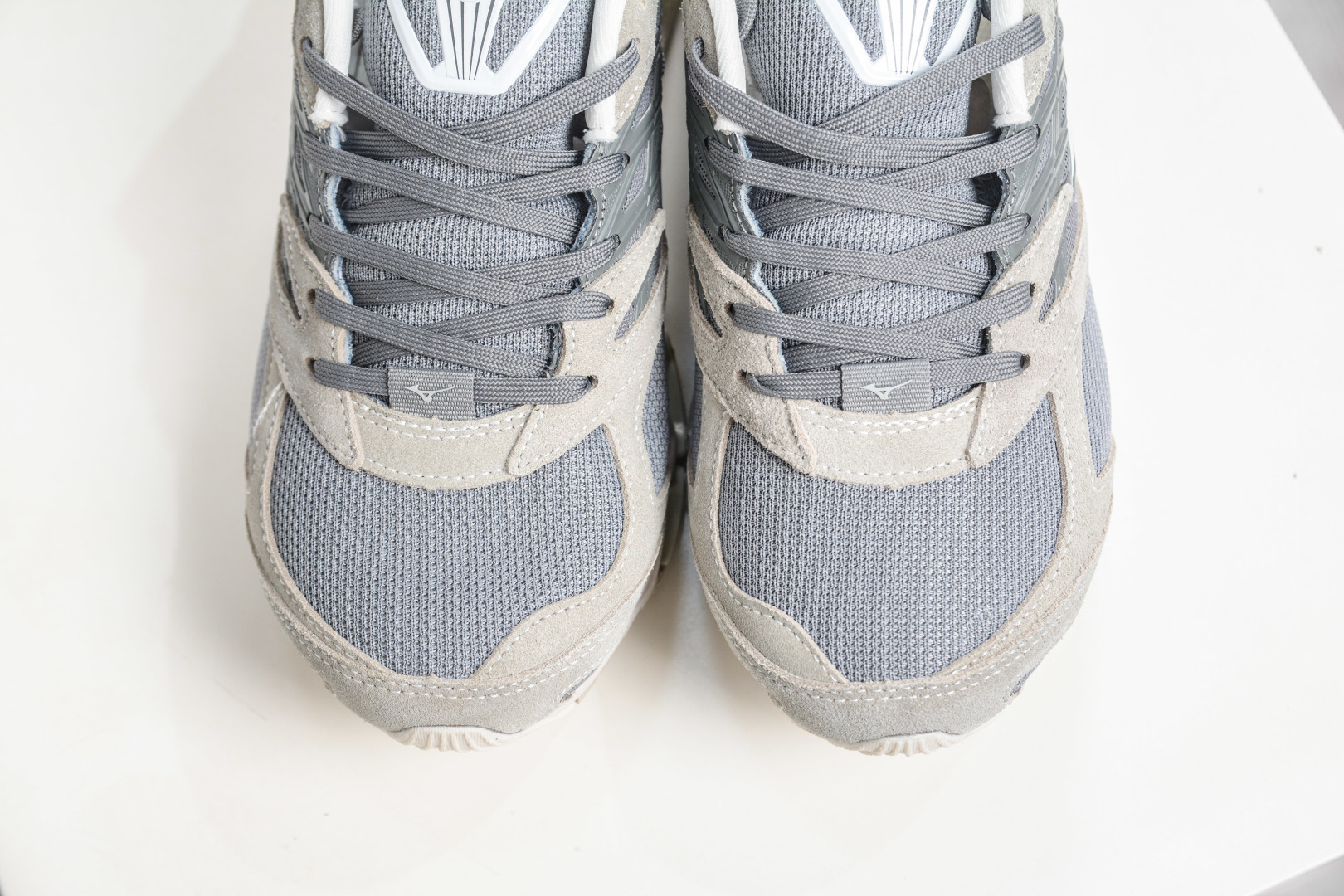 Mizuno 美津侬 WAVE PROPHECY 14S 复古时尚休闲舒适运动跑步鞋 D1GA22 Mizuno 美津侬 WAVE PROPHECY 14S 复古时尚休闲舒适运动跑步鞋 D1GA22
