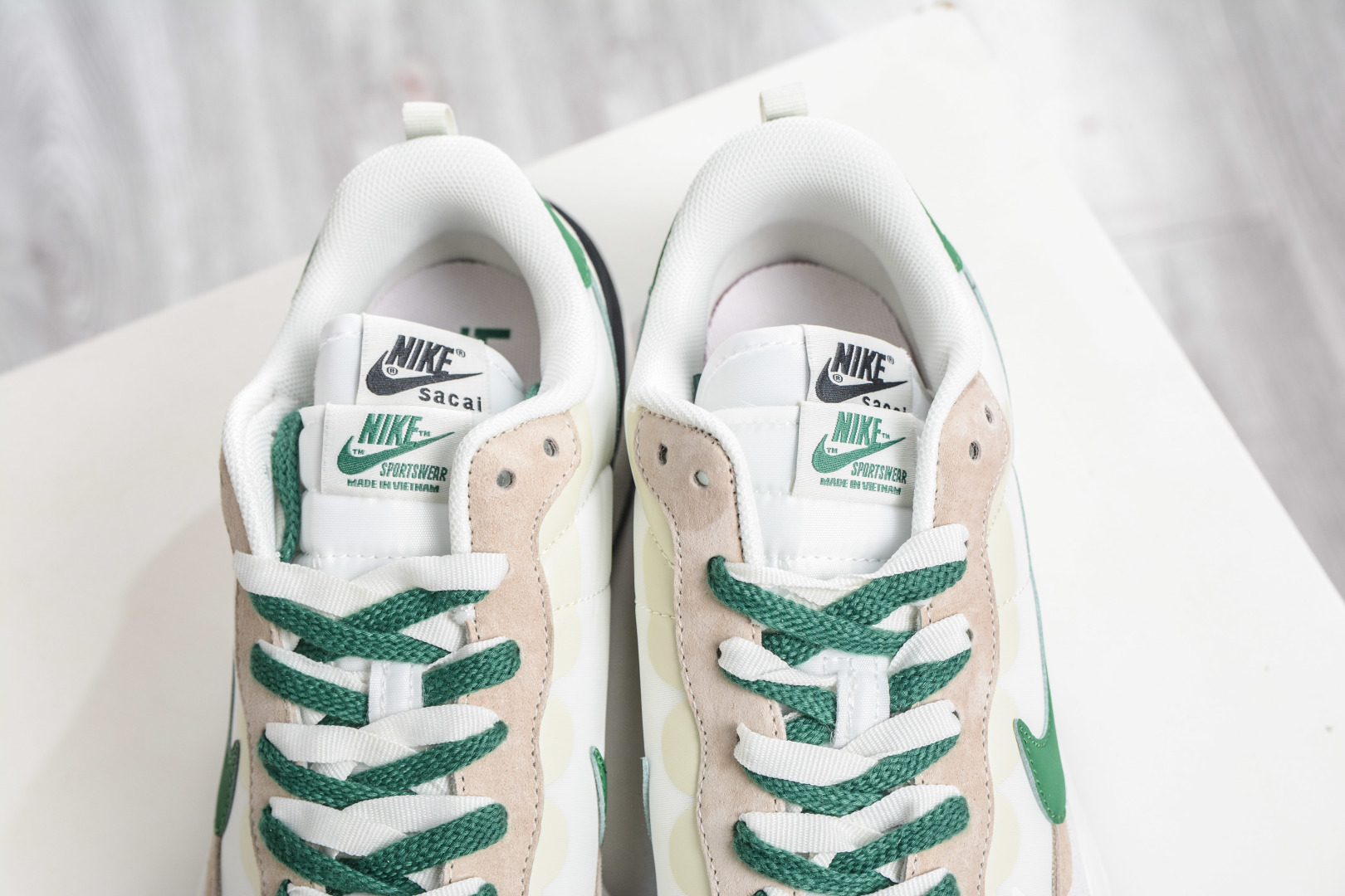 Sacai x Nike VaporWaffle 华夫3.0圆头舒适低帮生活休闲鞋 DD1875-102 Sacai x Nike VaporWaffle 华夫3.0圆头舒适低帮生活休闲鞋 DD1875-102