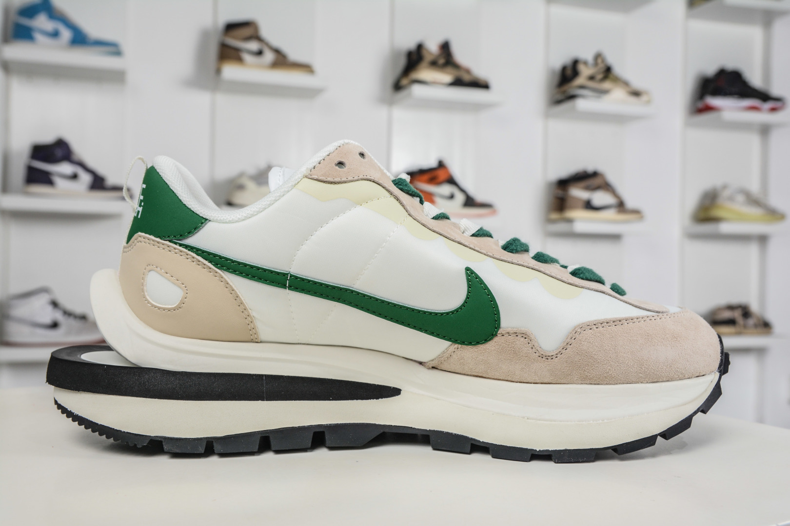Sacai x Nike VaporWaffle 华夫3.0圆头舒适低帮生活休闲鞋 DD1875-102 Sacai x Nike VaporWaffle 华夫3.0圆头舒适低帮生活休闲鞋 DD1875-102