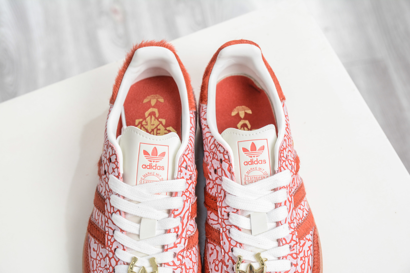Adidas/阿迪达斯 SAMBA CNY中国马年限定-红爆裂 JR8743-Top High Quatity Cheap Sneakers Fashion Clothing Clothes Bags handbags Shoes of all Brand wholesale With The best Quality And Beautiful Price from China Factory Chinese suppliers wholesaler seller Adidas/阿迪达斯 SAMBA CNY中国马年限定-红爆裂 JR8743