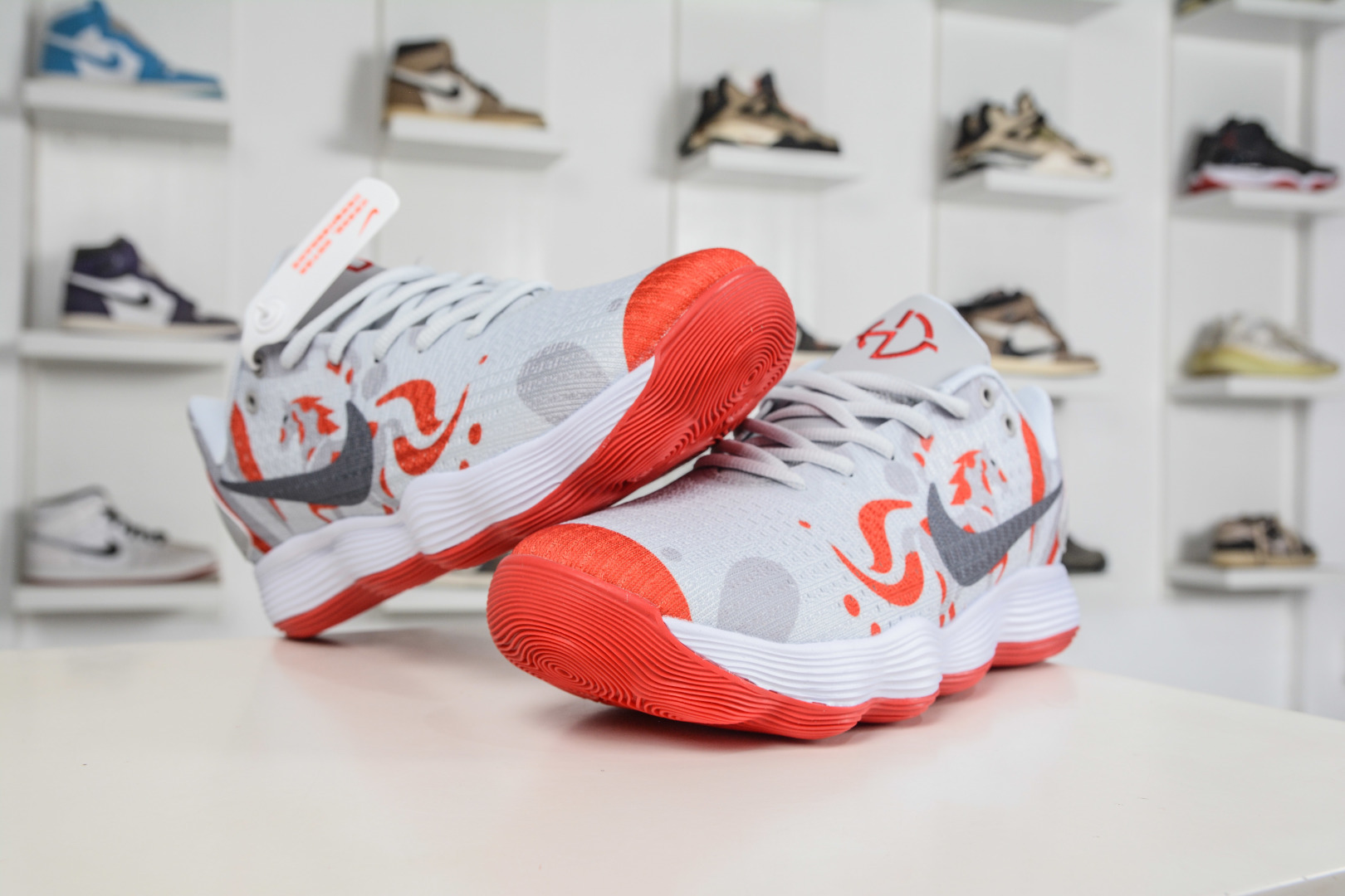 280 NK React Hyperdunk 2017 Low EP 马年限定 低帮实战篮球鞋 897637-011-Chinese UA Cheap High Quatity Brand Clothes Bags handbags Sneakers wholesale wholesaler seller from China Factory suppliers Fashion Clothing Shoes best Quality Beautiful Price 280 NK React Hyperdunk 2017 Low EP 马年限定 低帮实战篮球鞋 897637-011
