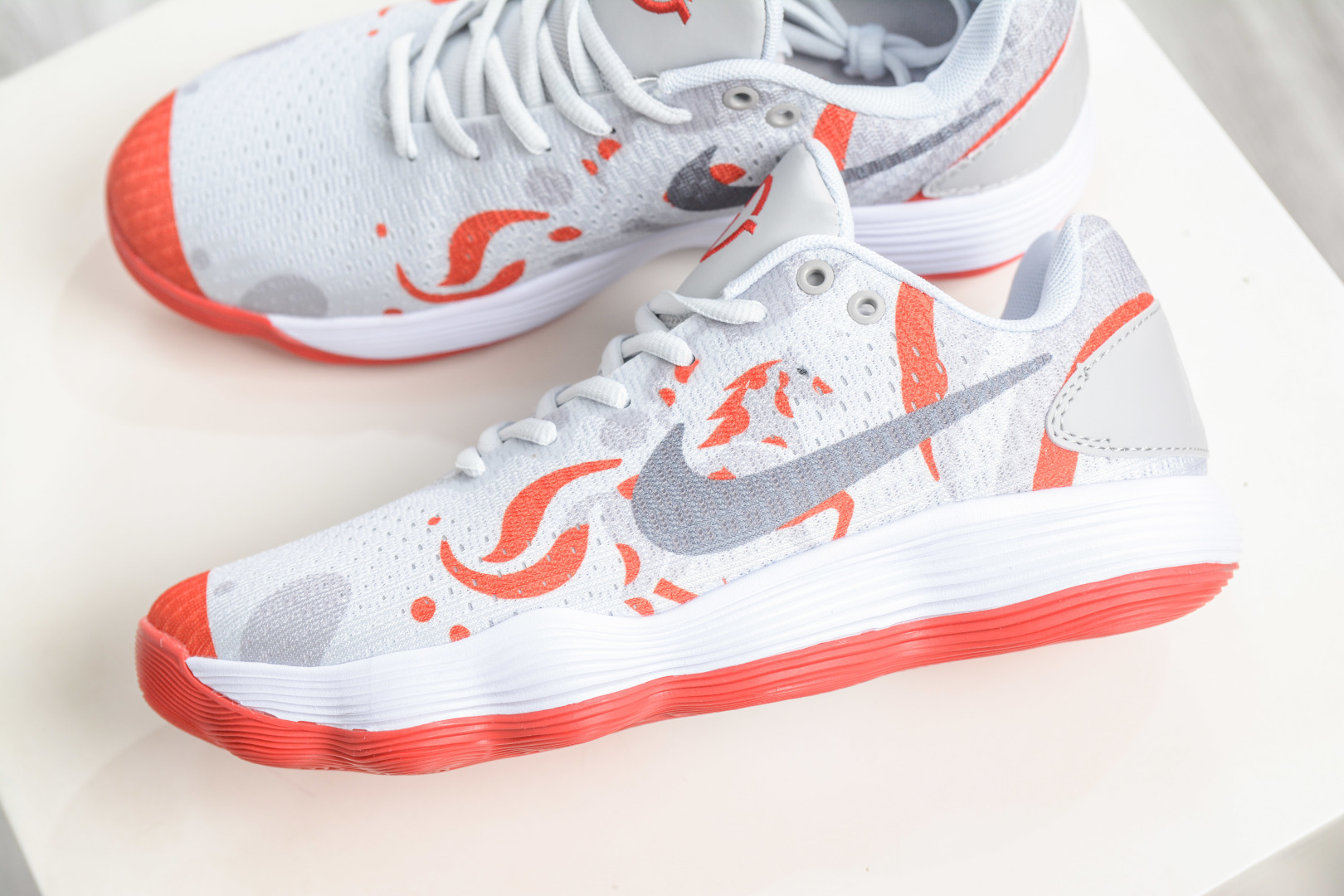 280 NK React Hyperdunk 2017 Low EP 马年限定 低帮实战篮球鞋 897637-011-Chinese UA Cheap High Quatity Brand Clothes Bags handbags Sneakers wholesale wholesaler seller from China Factory suppliers Fashion Clothing Shoes best Quality Beautiful Price 280 NK React Hyperdunk 2017 Low EP 马年限定 低帮实战篮球鞋 897637-011
