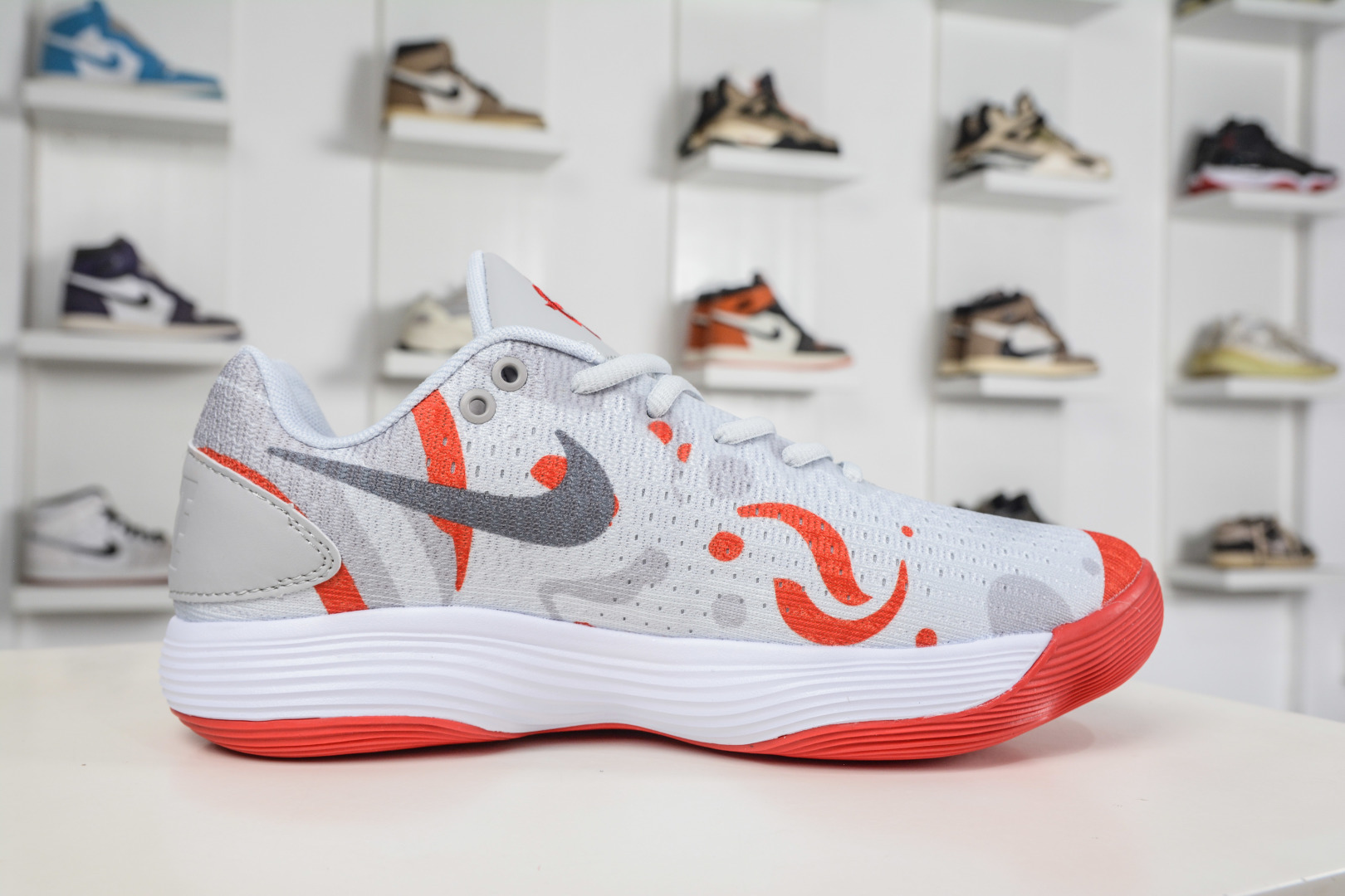 280 NK React Hyperdunk 2017 Low EP 马年限定 低帮实战篮球鞋 897637-011-Chinese UA Cheap High Quatity Brand Clothes Bags handbags Sneakers wholesale wholesaler seller from China Factory suppliers Fashion Clothing Shoes best Quality Beautiful Price 280 NK React Hyperdunk 2017 Low EP 马年限定 低帮实战篮球鞋 897637-011
