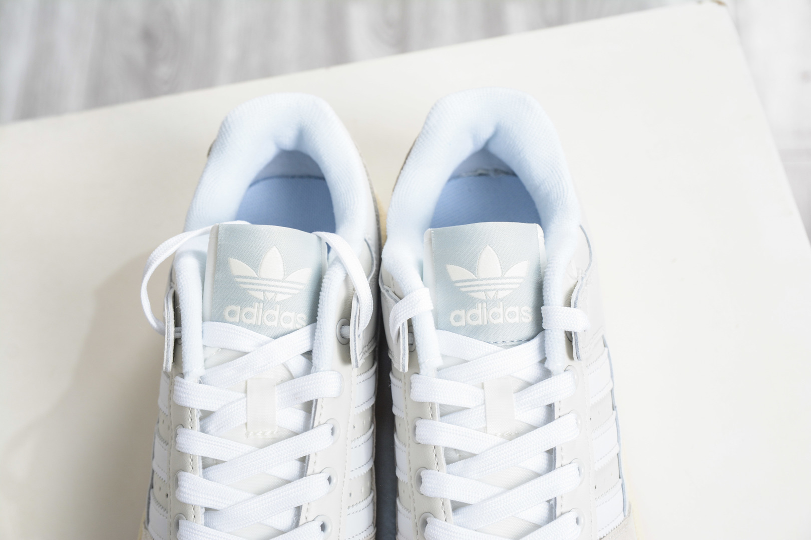 adidas Originals Forum 低帮百搭潮流休闲运动板鞋 FY7998-Top High Quatity Cheap Sneakers Fashion Clothing Clothes Bags handbags Shoes of all Brand wholesale With The best Quality And Beautiful Price from China Factory Chinese suppliers wholesaler seller adidas Originals Forum 低帮百搭潮流休闲运动板鞋 FY7998