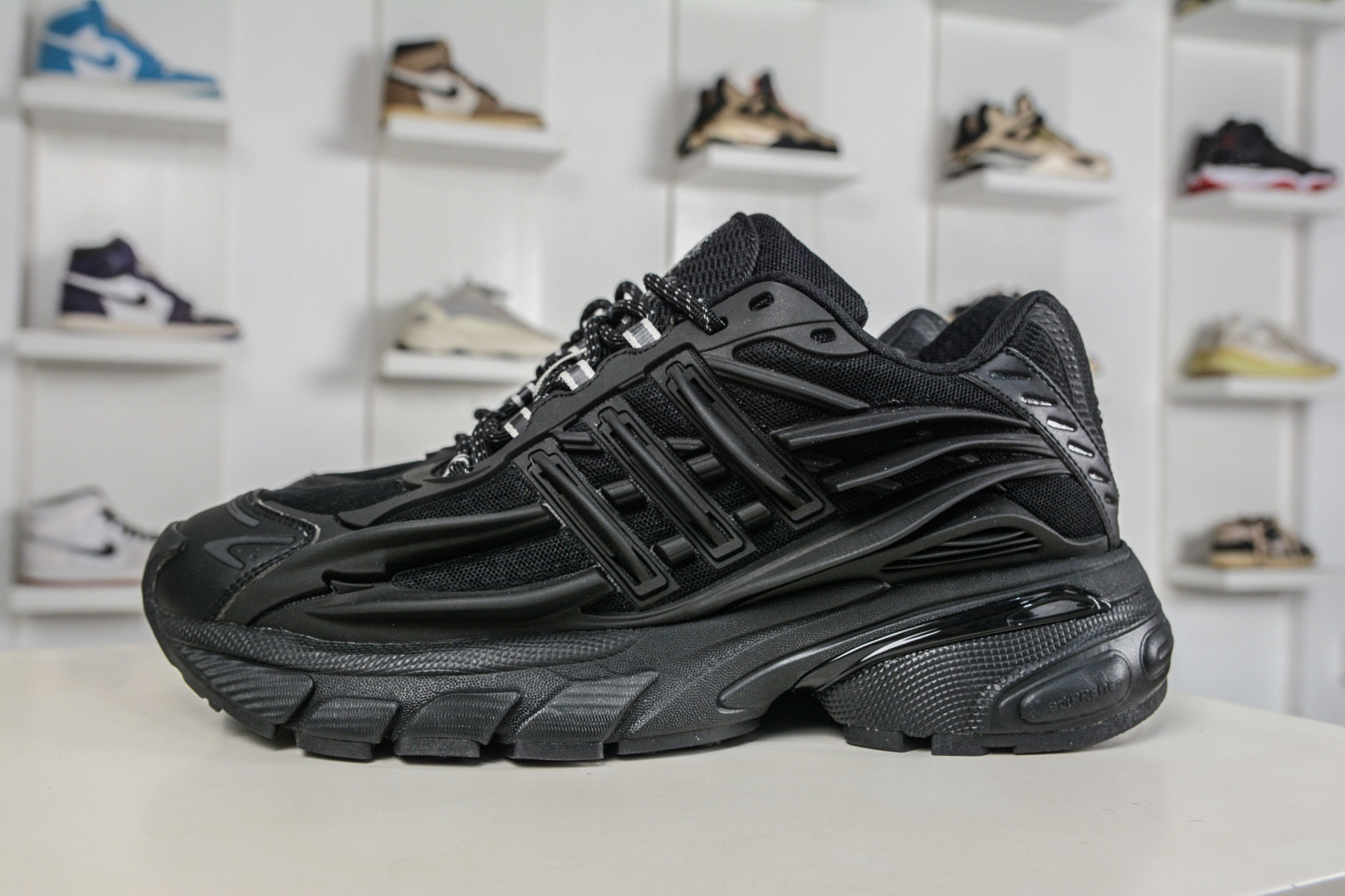 Pharrell Williams x Adidas Virgina AdiJellyfish 阿迪之星水母系列系列低帮老爹风复古透气缓震休闲运动慢跑鞋 JP6759 Pharrell Williams x Adidas Virgina AdiJellyfish 阿迪之星水母系列系列低帮老爹风复古透气缓震休闲运动慢跑鞋 JP6759