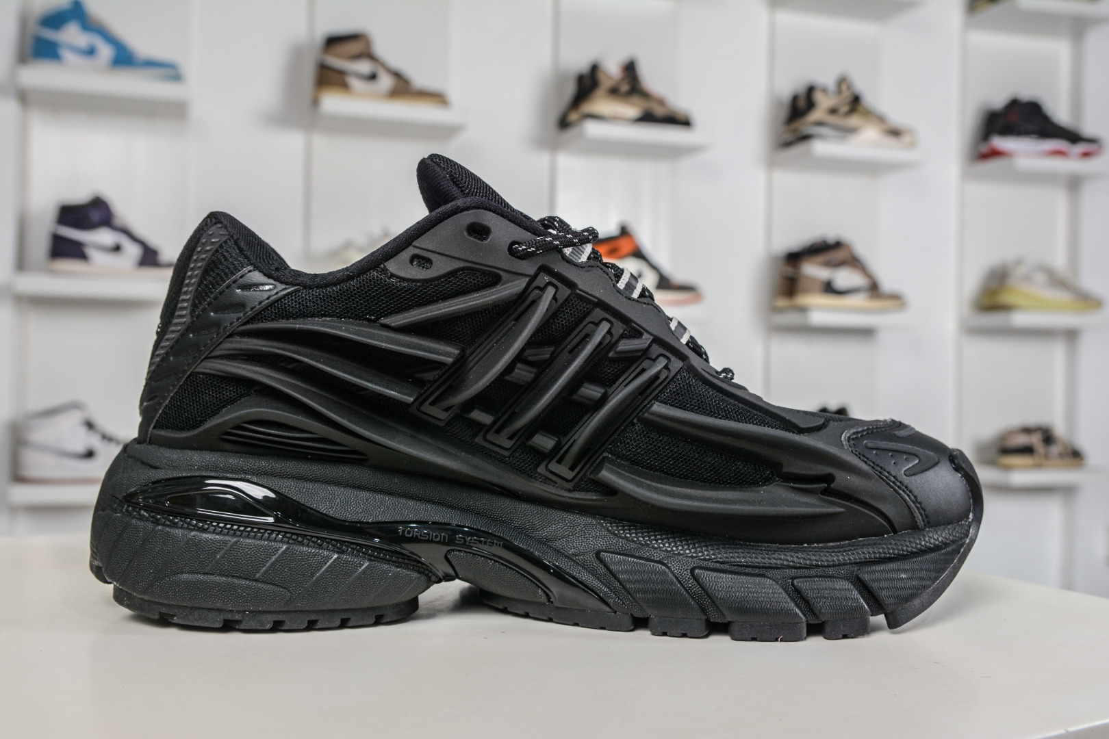 Pharrell Williams x Adidas Virgina AdiJellyfish 阿迪之星水母系列系列低帮老爹风复古透气缓震休闲运动慢跑鞋 JP6759 Pharrell Williams x Adidas Virgina AdiJellyfish 阿迪之星水母系列系列低帮老爹风复古透气缓震休闲运动慢跑鞋 JP6759